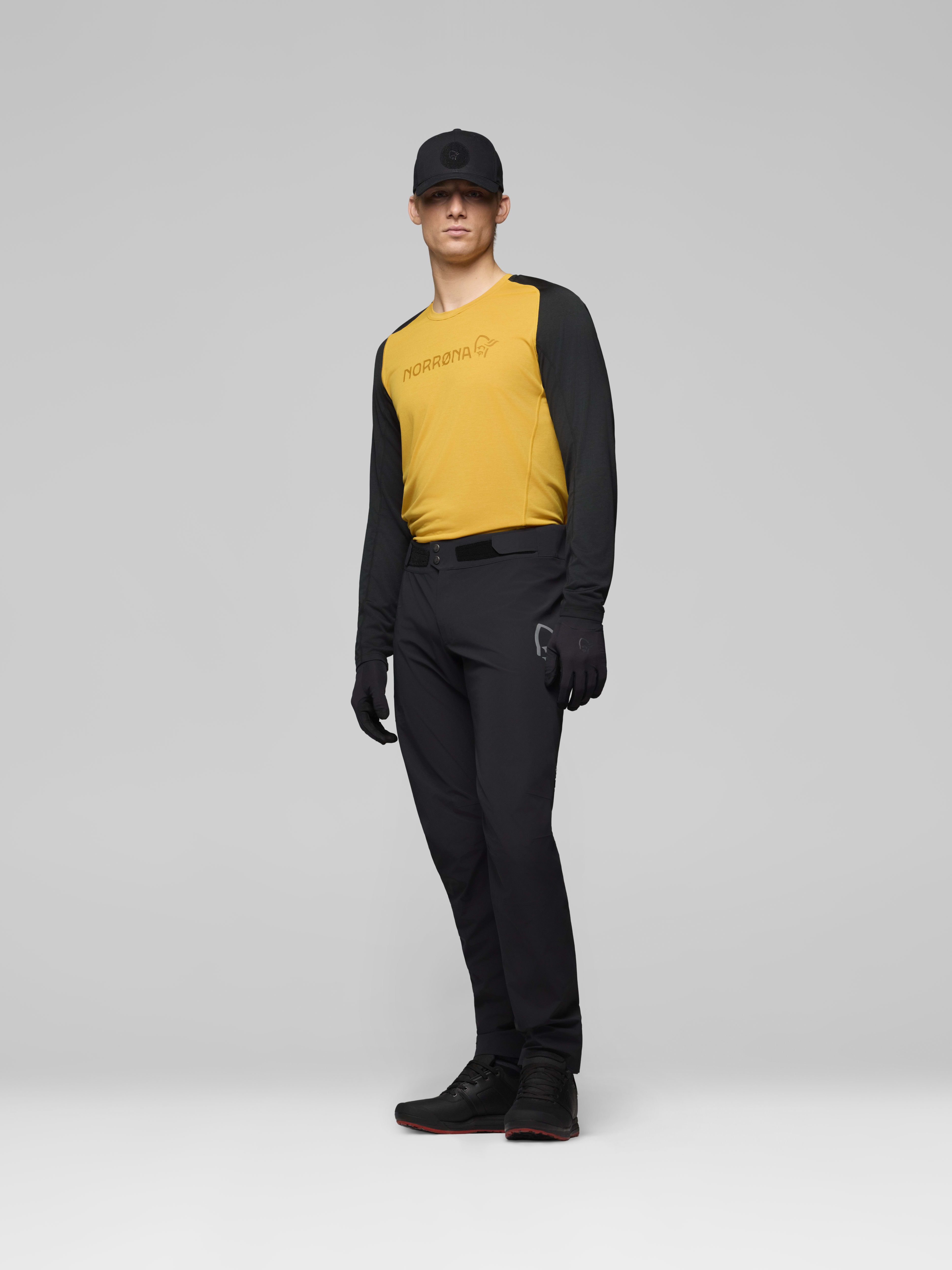 Male Look side image of fjora driflex3 Pants Caviar Black