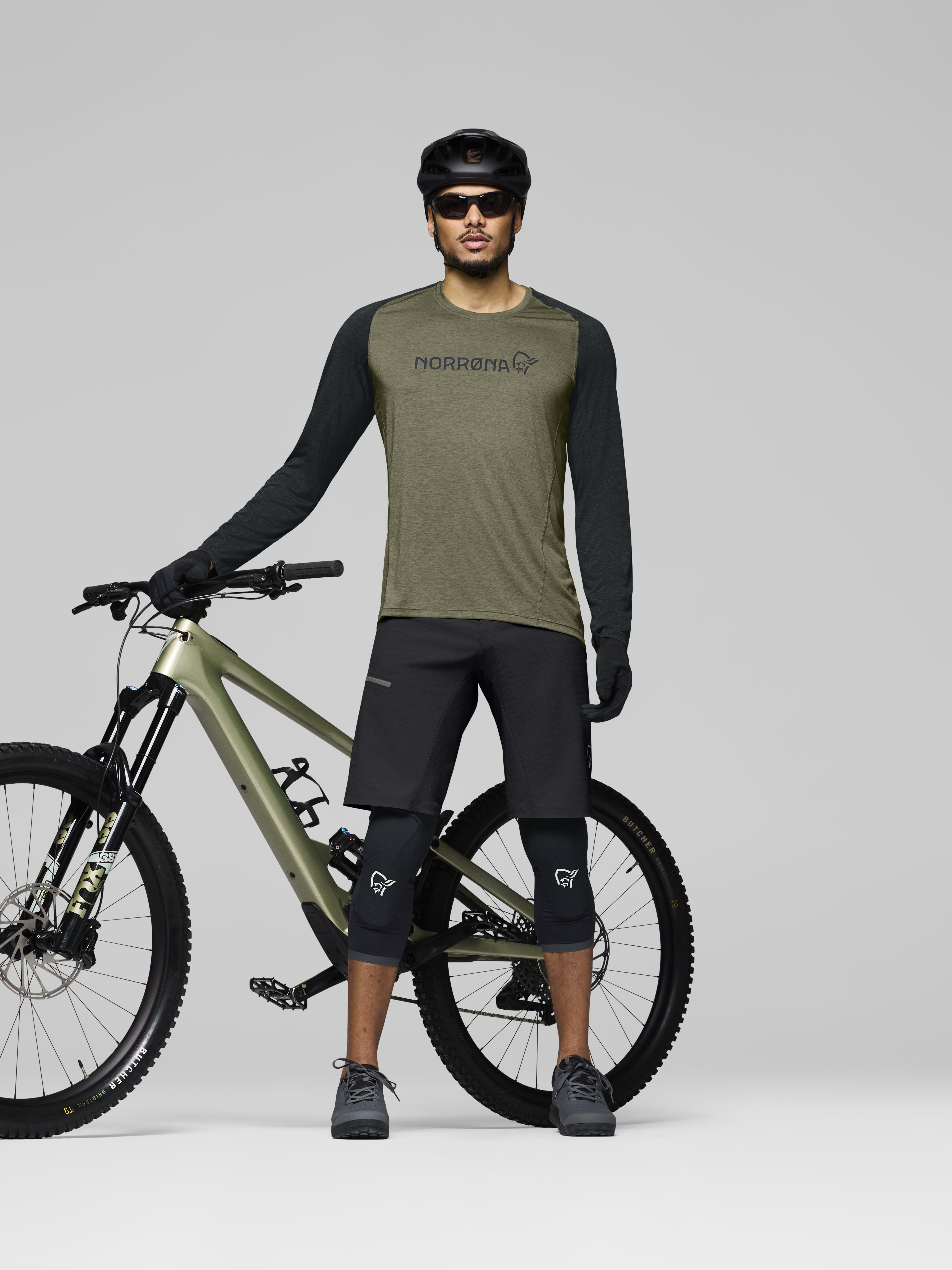 Male Look opening image of fjora equaliser lightweight Long Sleeve Olive Night
