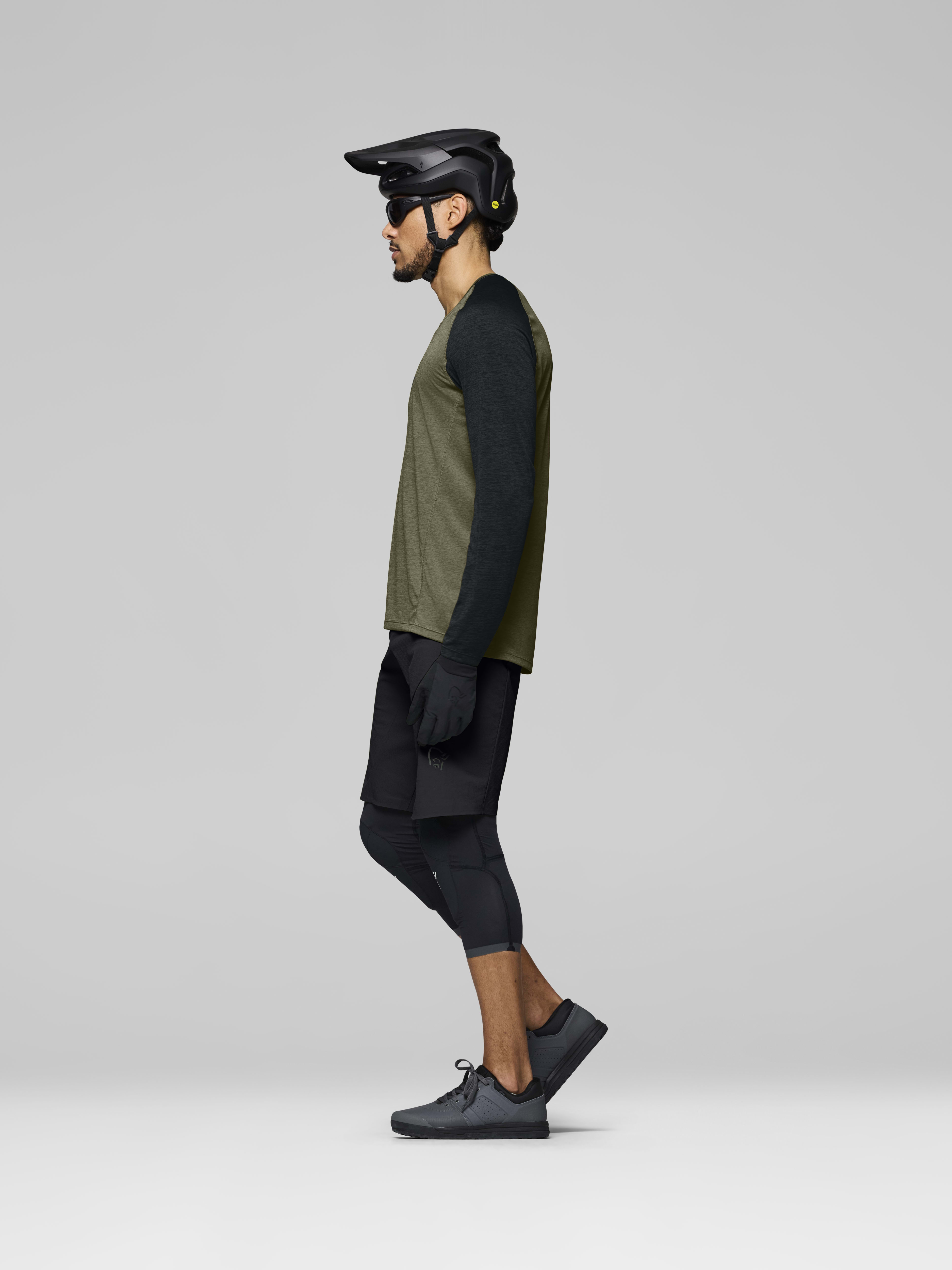 Male Look side image of fjora equaliser lightweight Long Sleeve Olive Night