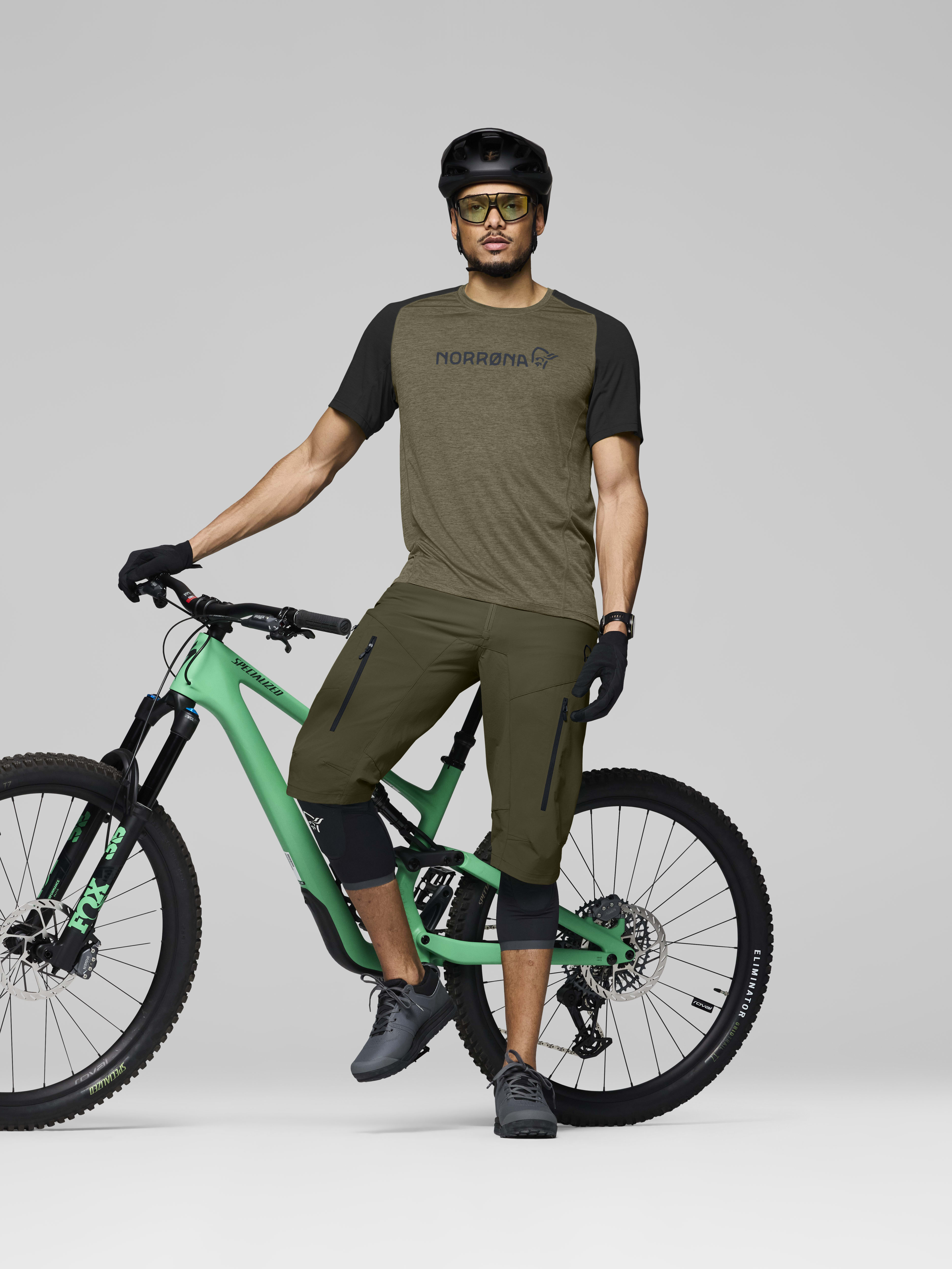 Male Look opening image of fjora equaliser lightweight T-shirt Olive Night