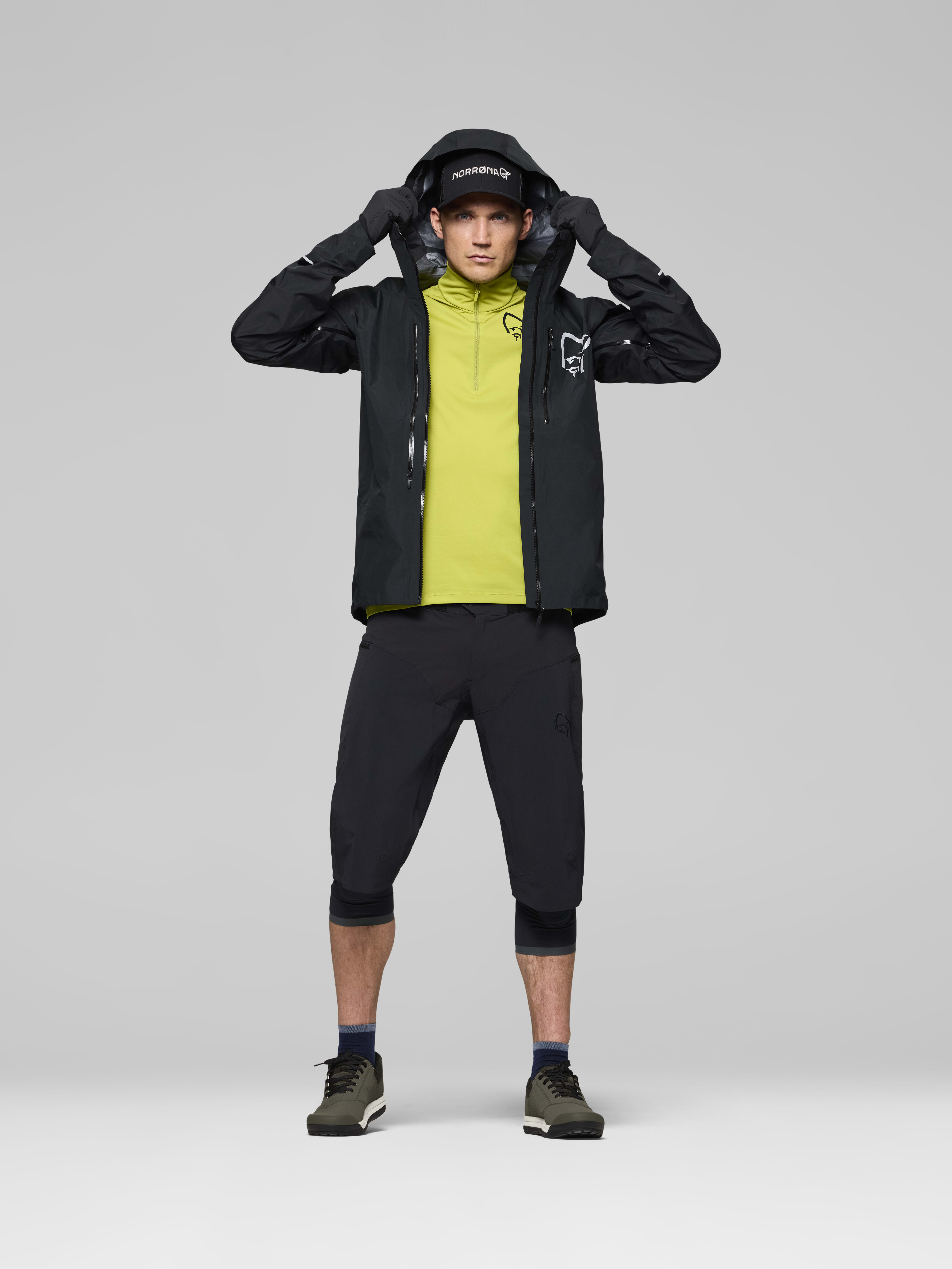 Male Look opening image of fjora flex1 hybrid Shorts Caviar Black