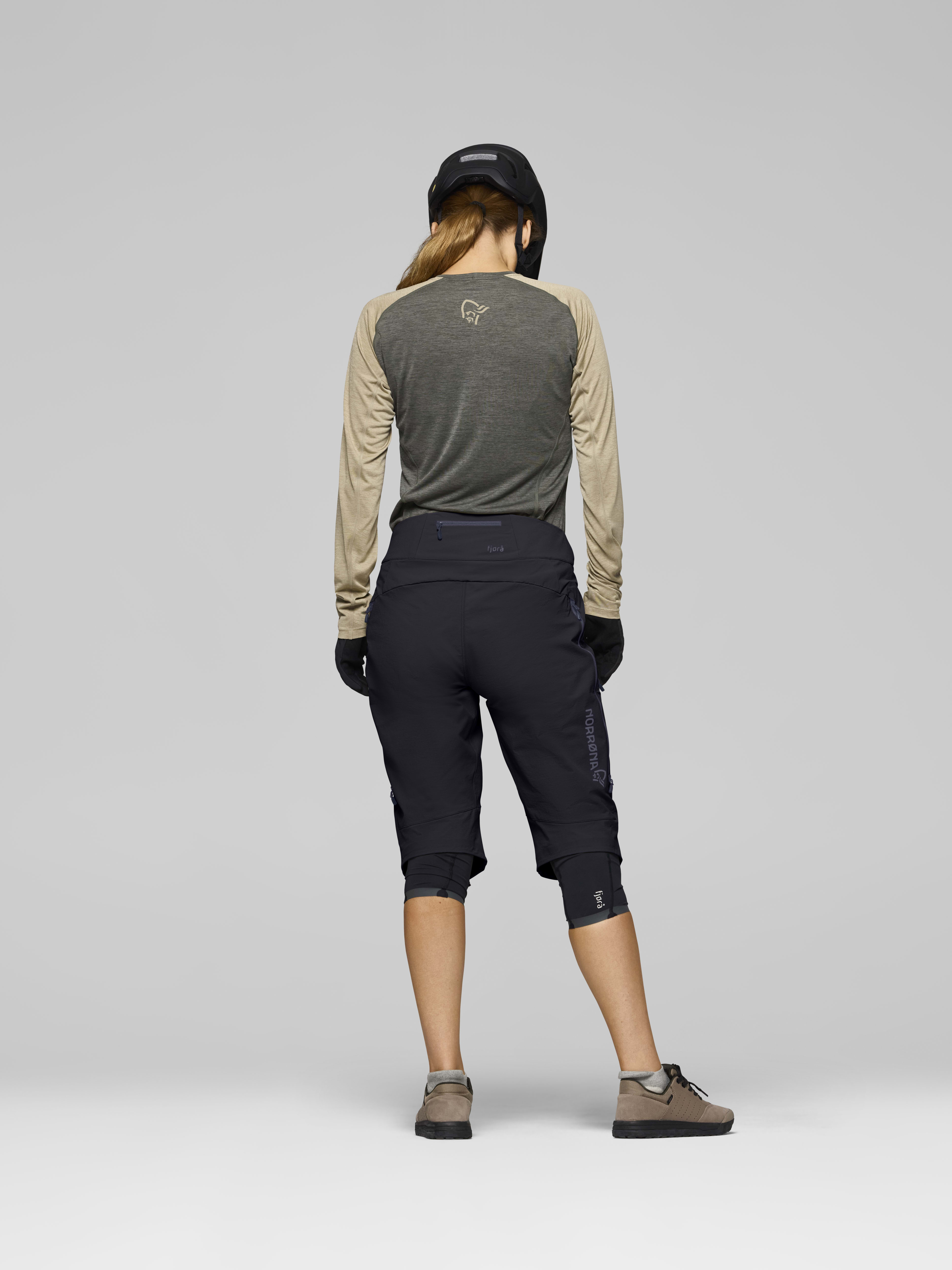 Female Look back image of fjora flex1 Shorts Caviar Black