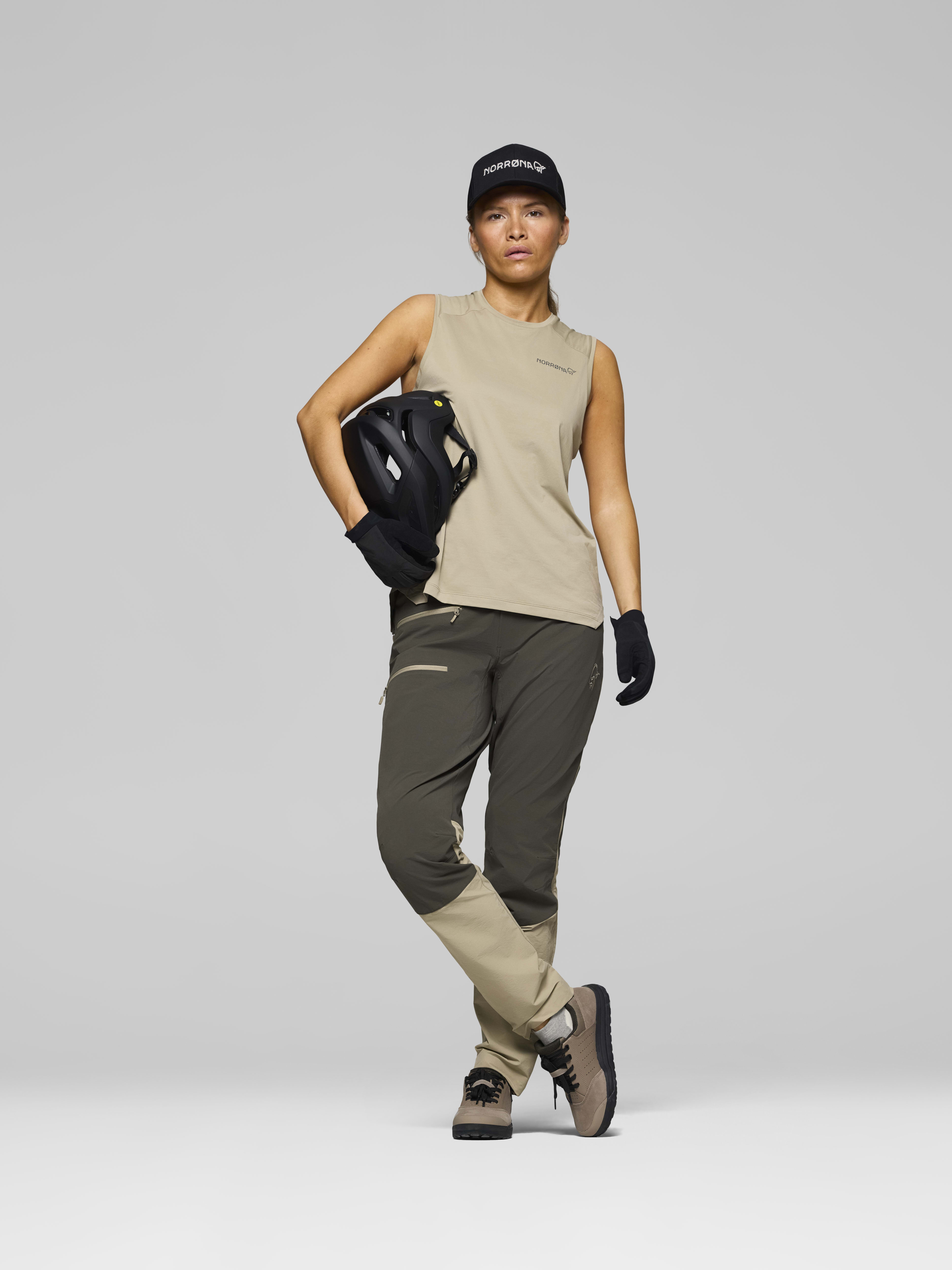 Female Look opening image of fjora equaliser Sleeveless Winter Twig