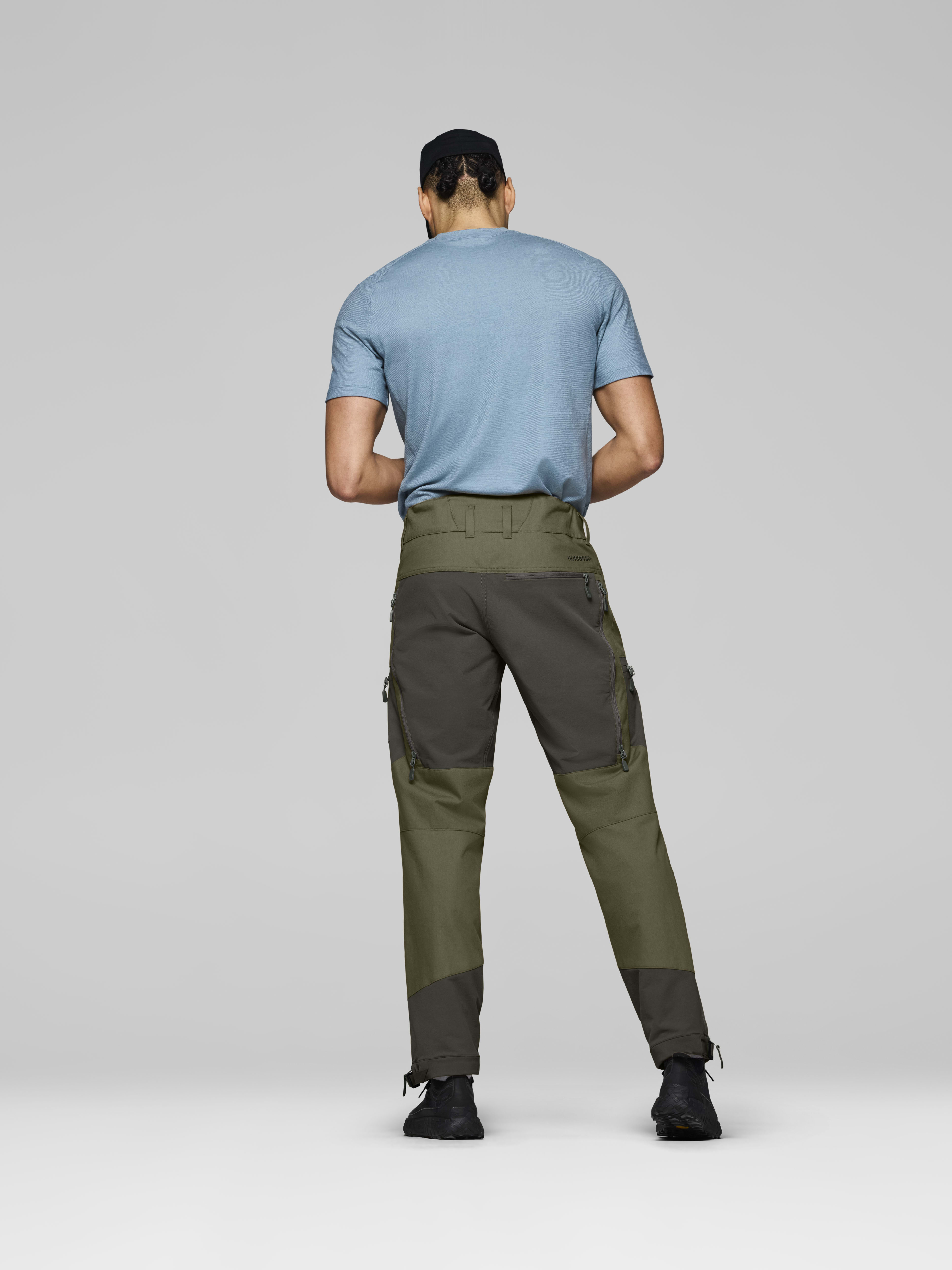 Male Look back image of femund cotton heavy duty Pants Olive Night