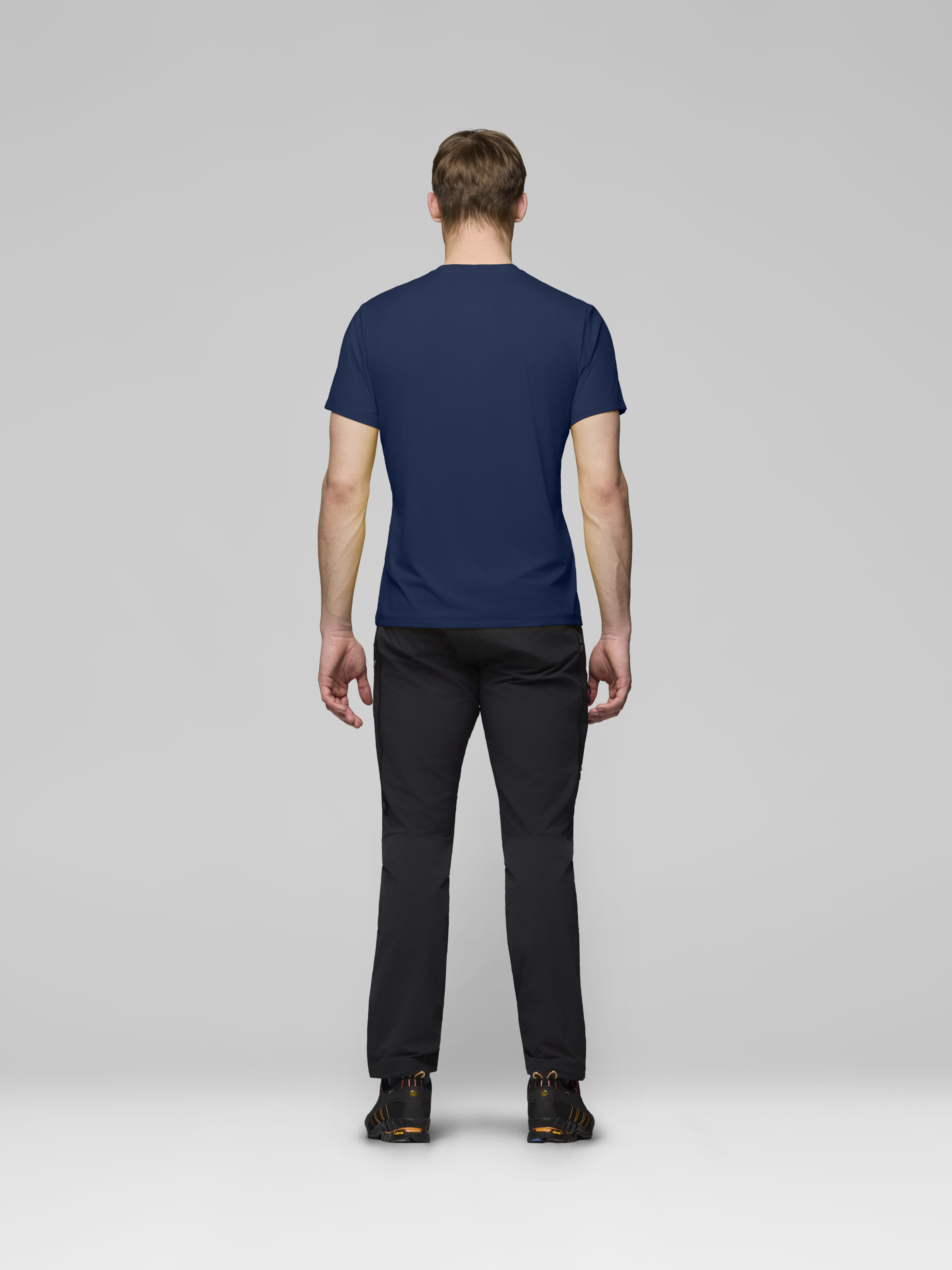Male Look back image of femund tech T-shirt Indigo Night