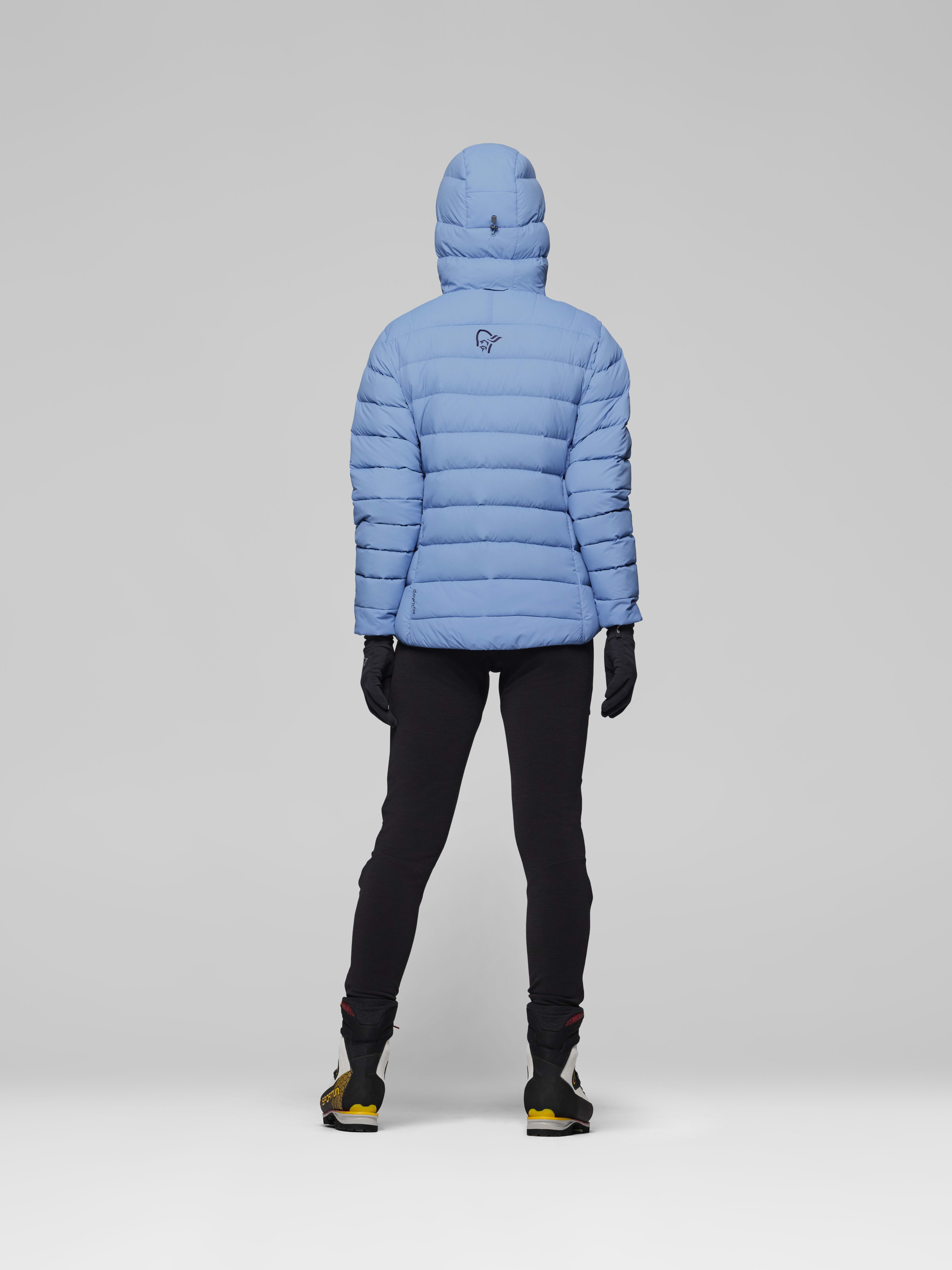 Female Look back image of femund down700 Zip Hood Allure