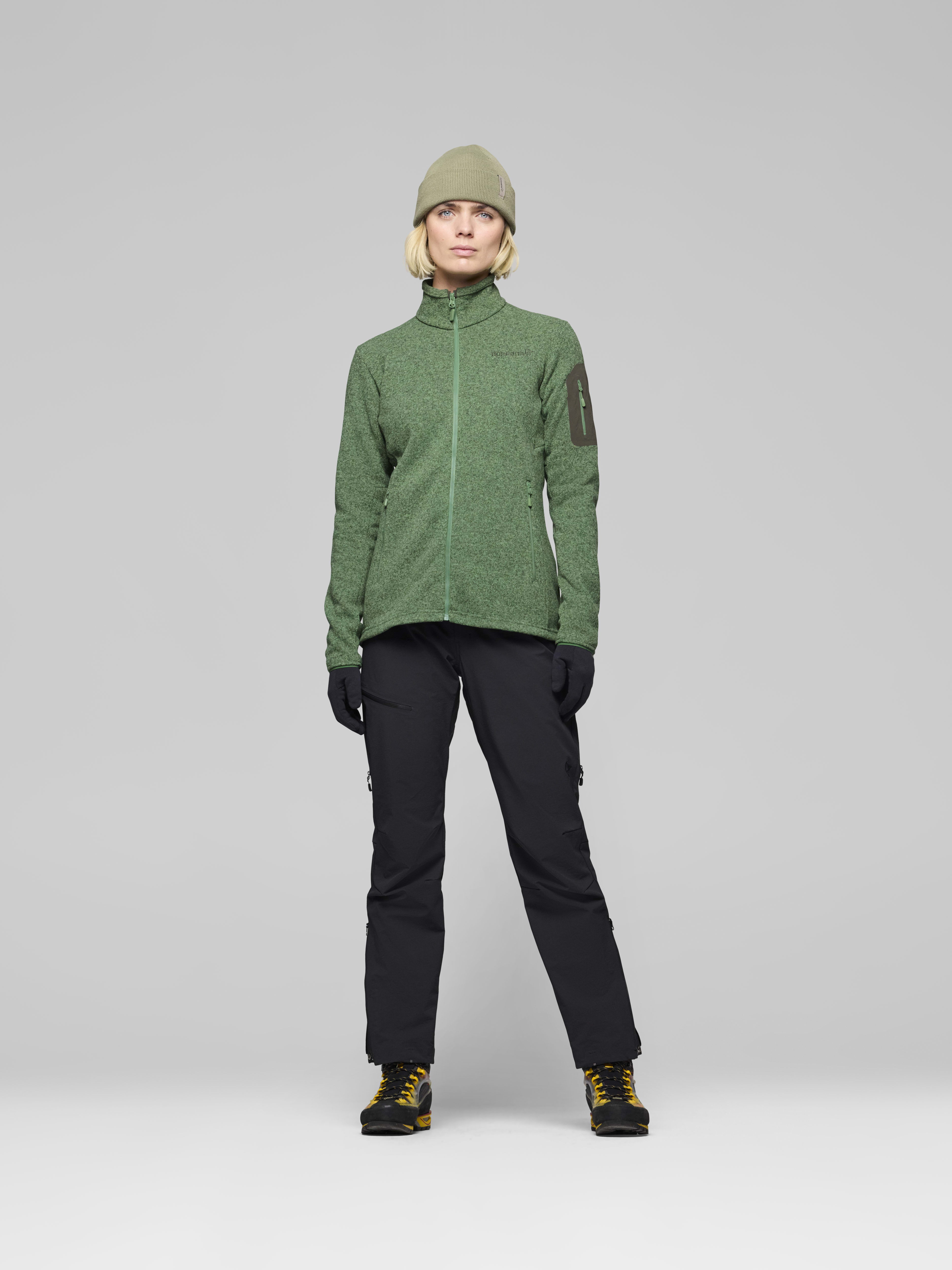 Female Look front image of femund warm2 Jacket Dark Ivy