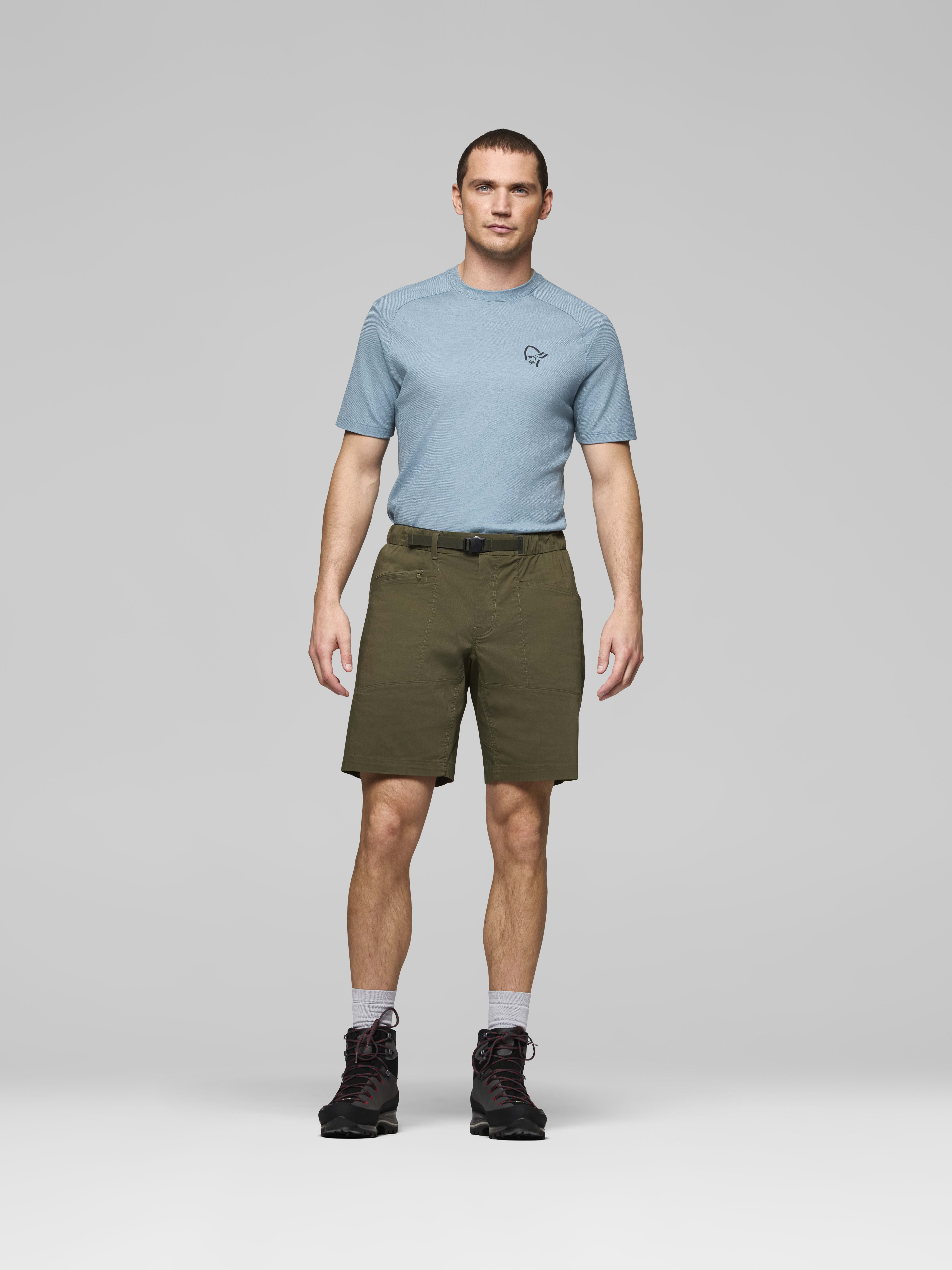 Male Look front image of femund mid cotton Shorts Olive Night