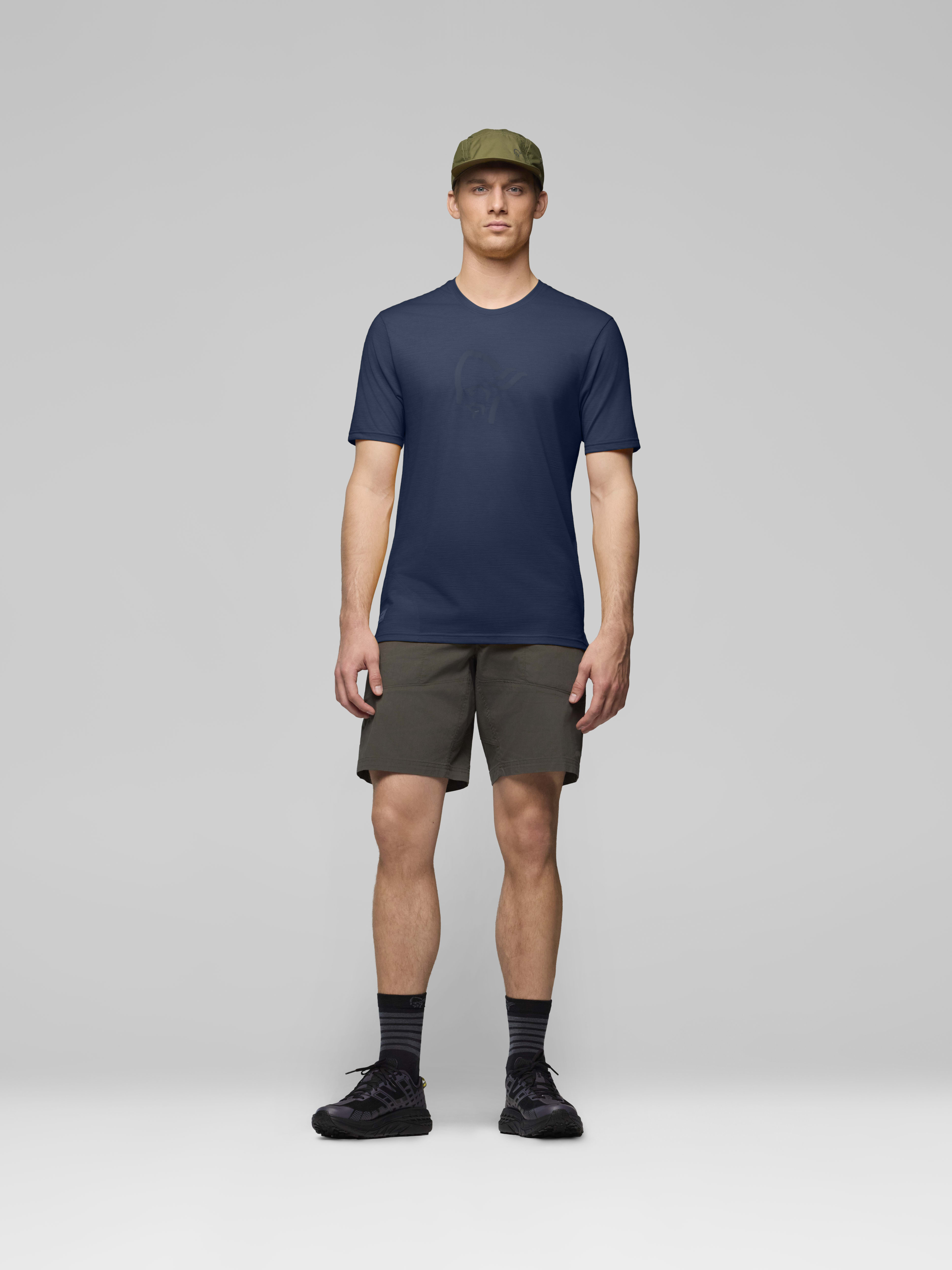 Male Look front image of femund equaliserUll T-shirt Indigo Night