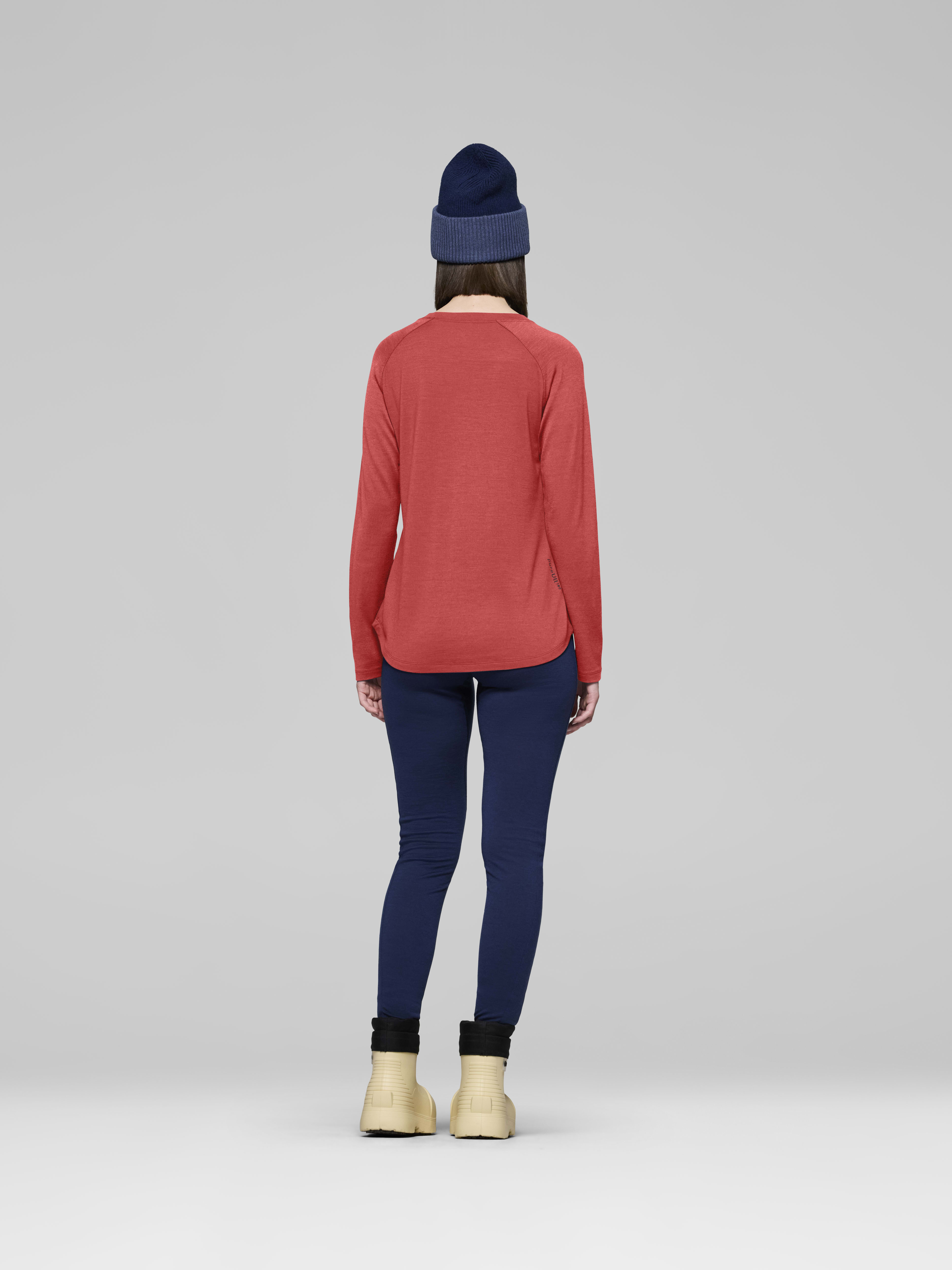 Female Look back image of femund pureUll Long Sleeve Baked Apple