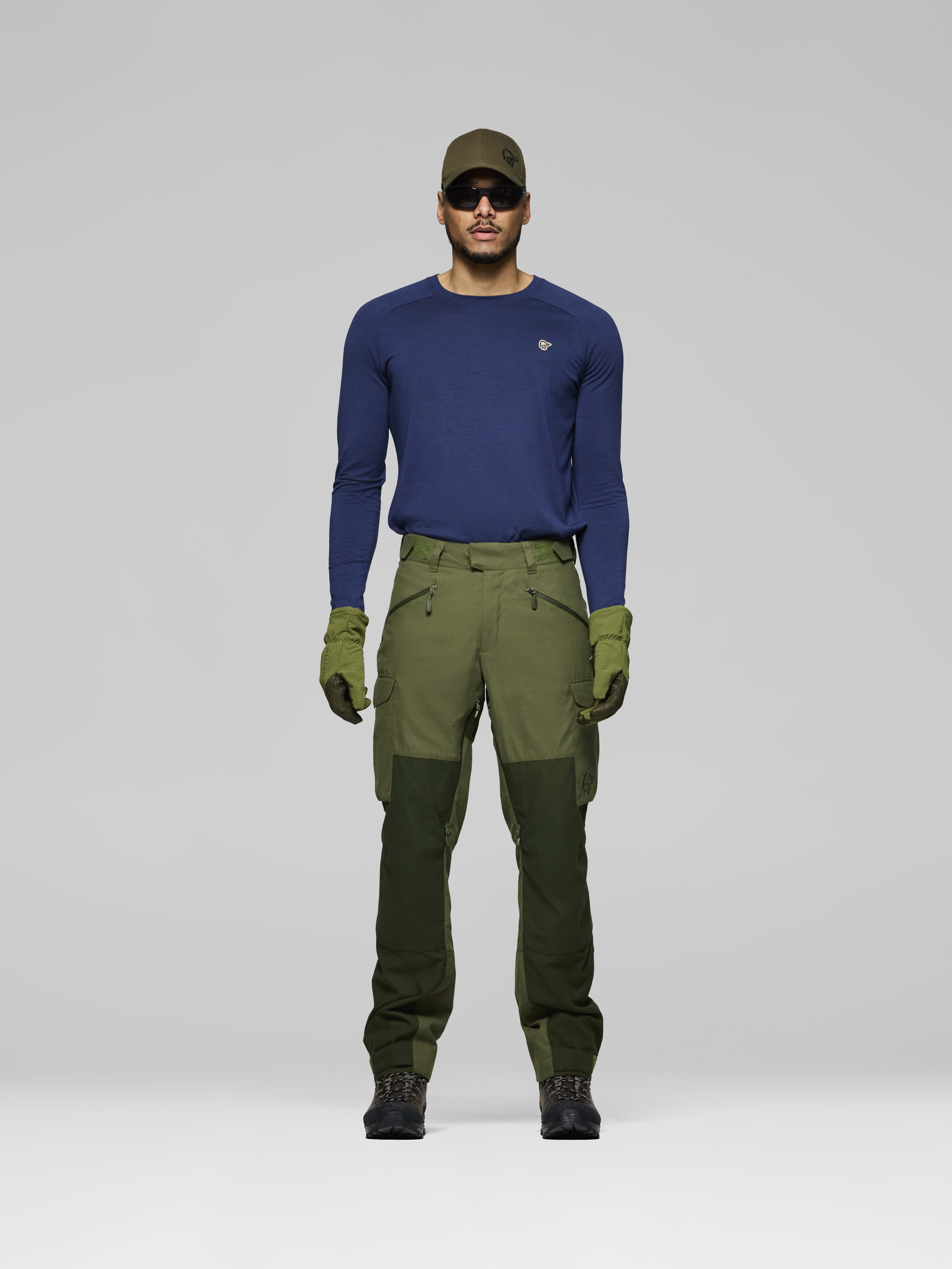 Female Look front image of finnskogen Gore-Tex Pants Green