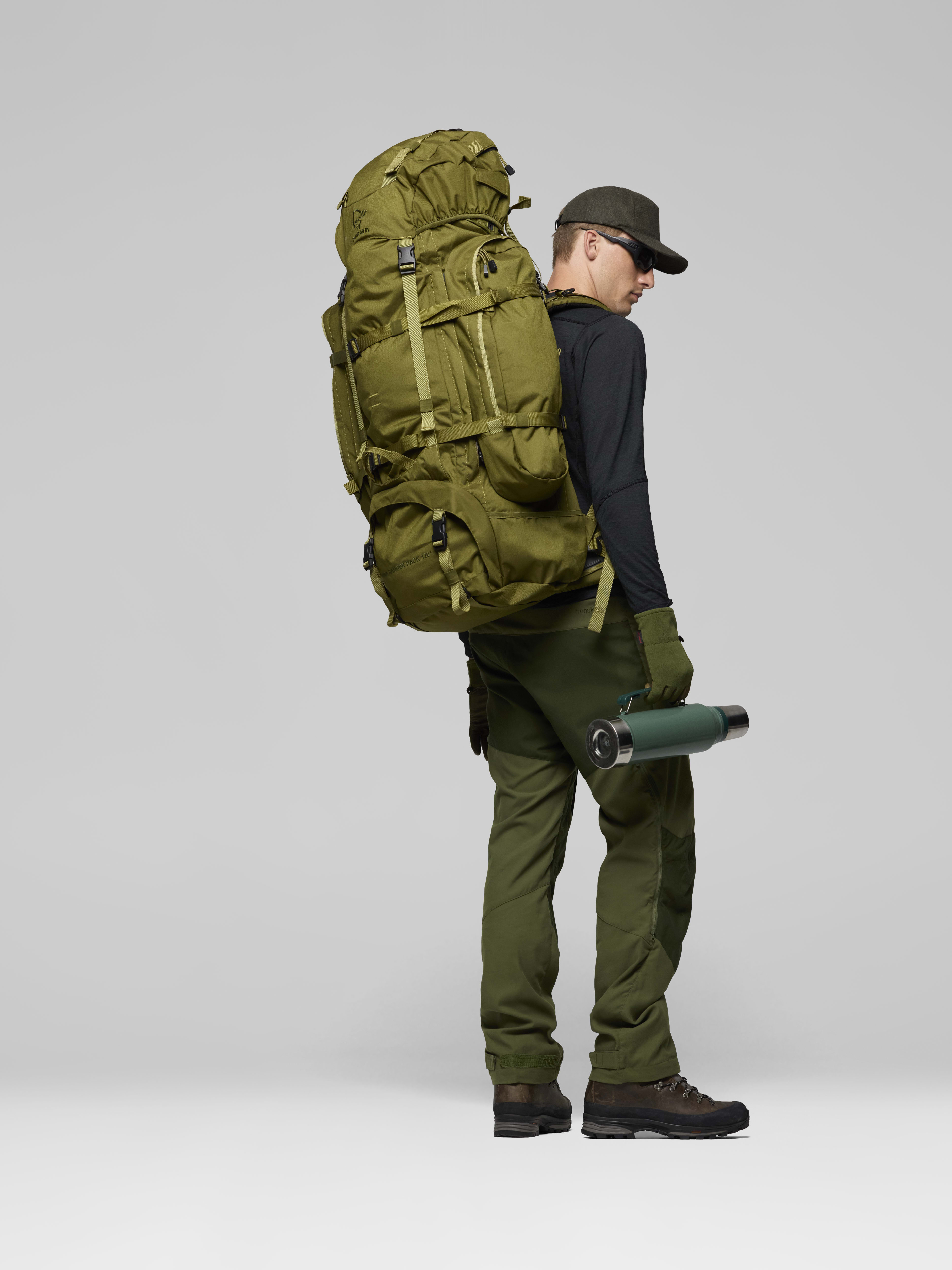 Male Look opening image of recon synkron3 120L Pack Green