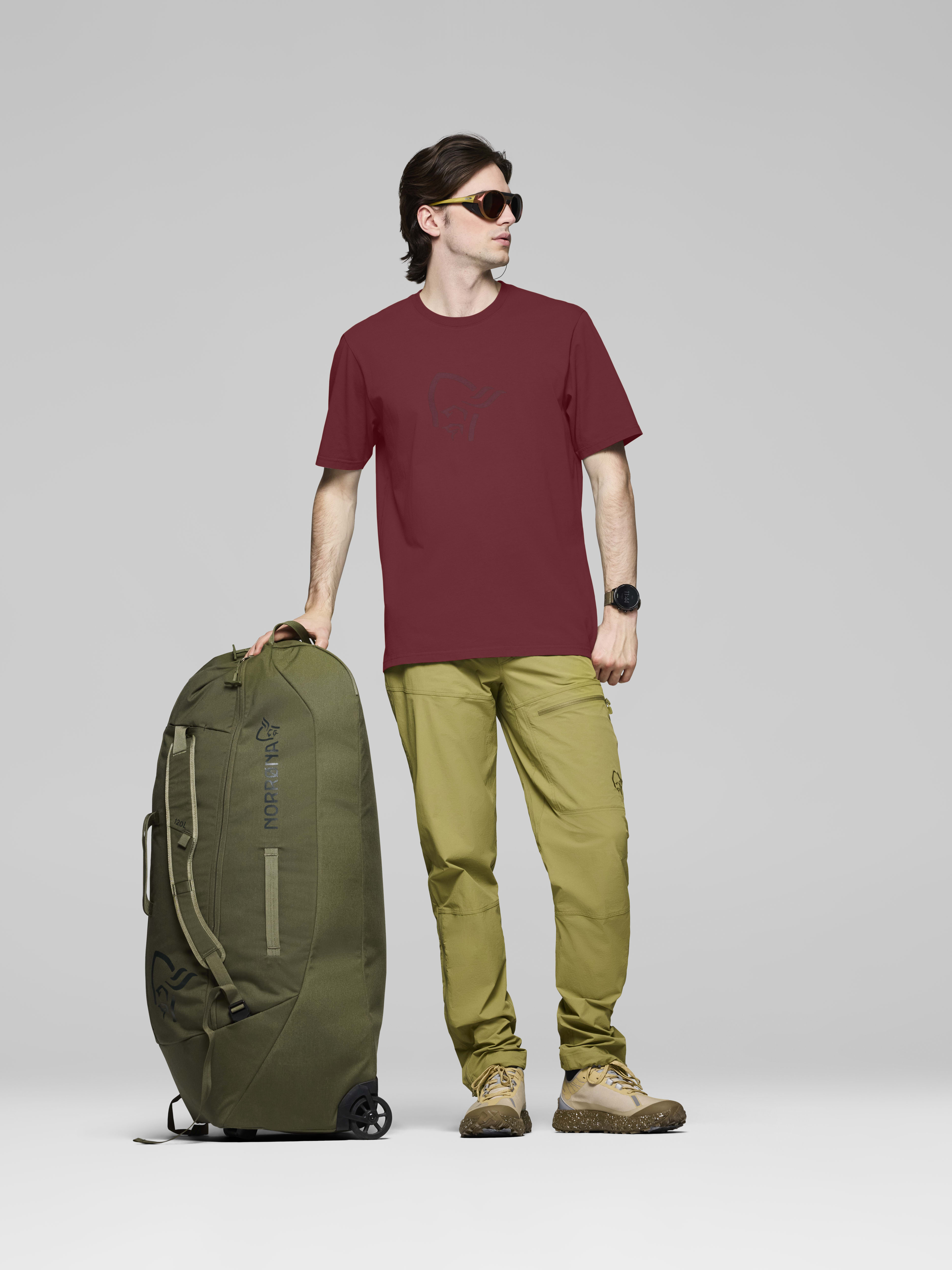 Male Look opening image of 29 cotton viking T-shirt Port