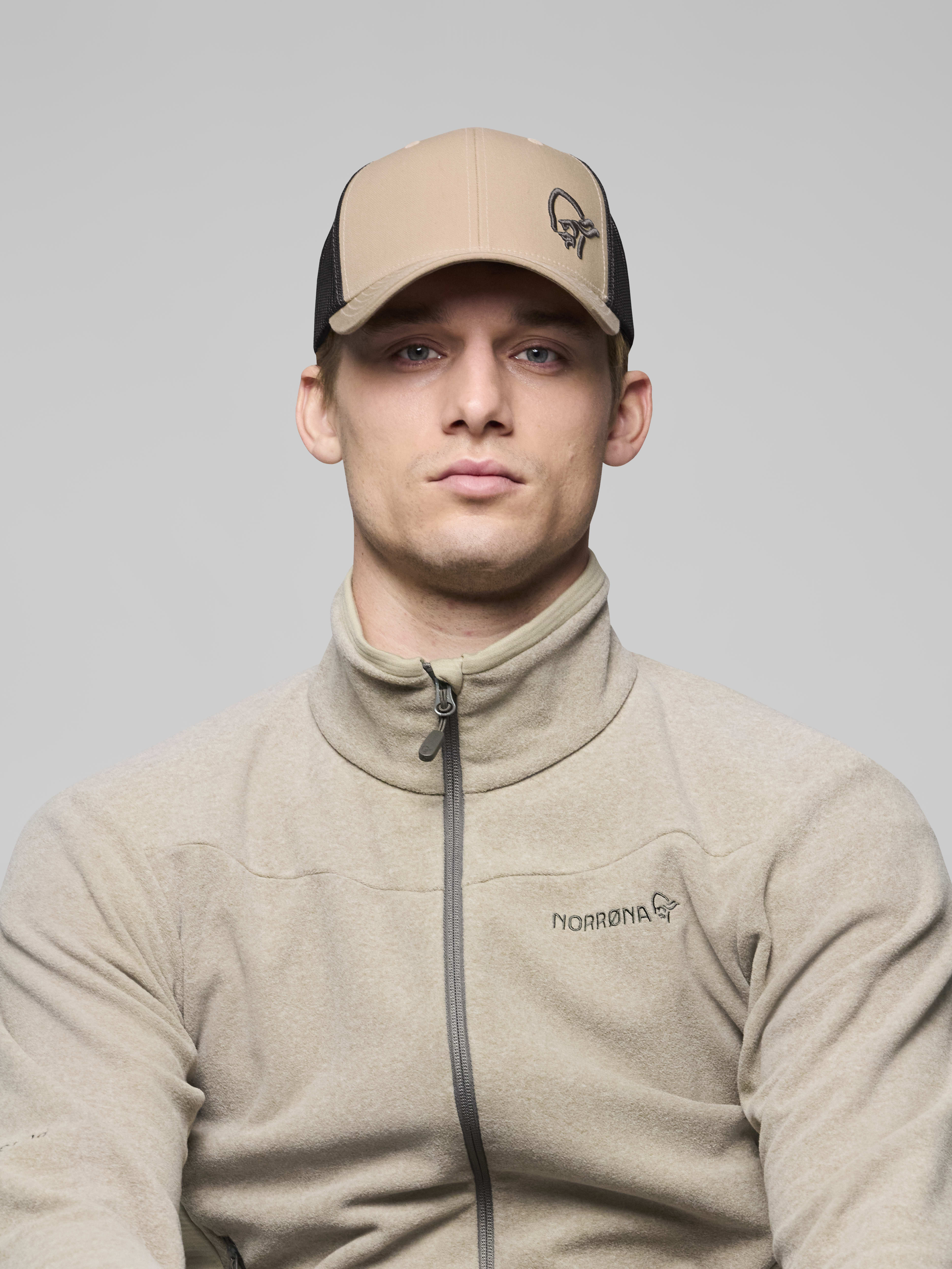Female Look front image of 29 snap back trucker mesh Cap Oyster Gray