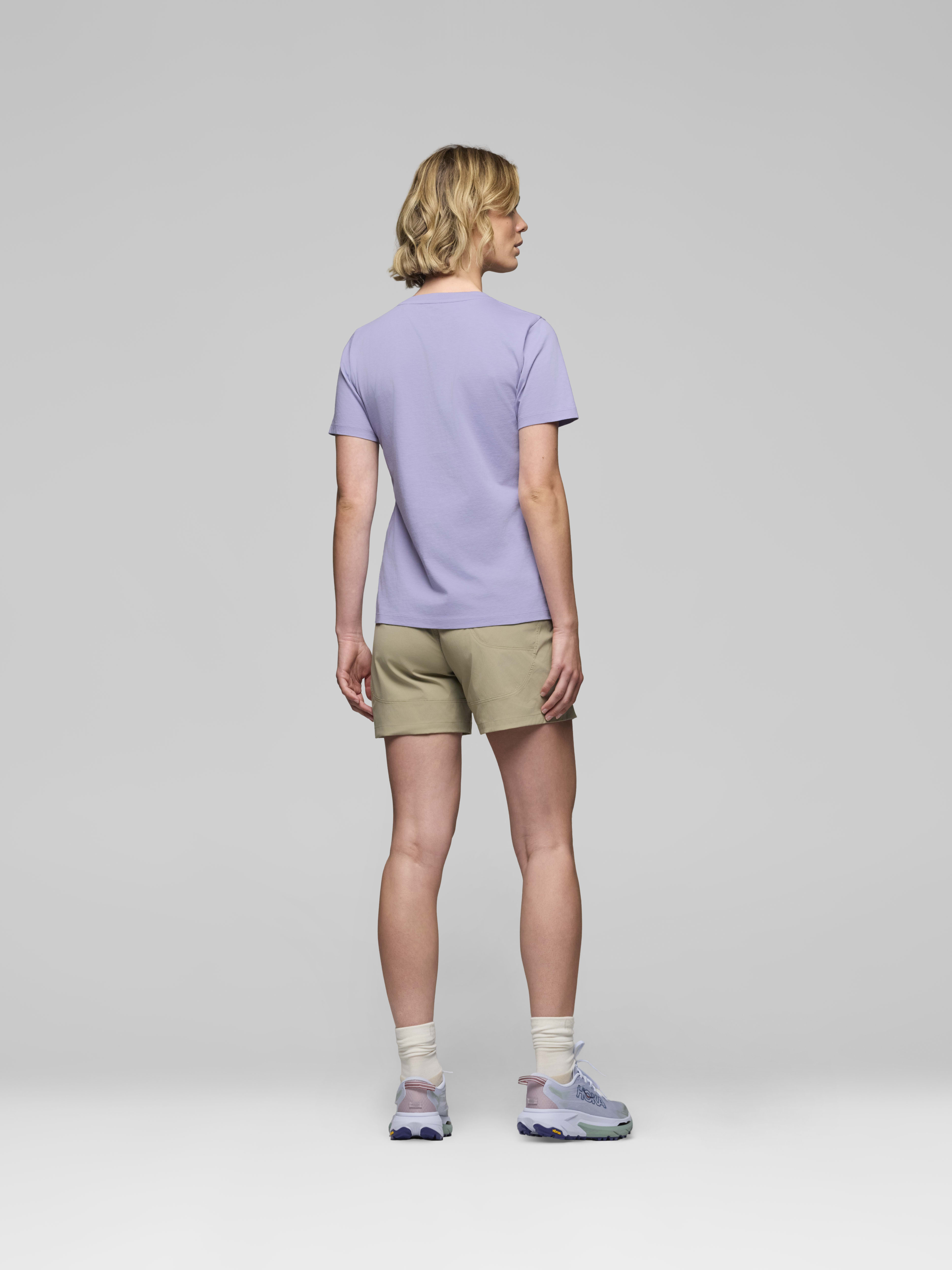 Female Look back image of 29 cotton Norrøna viking T-shirt Heirloom Lilac