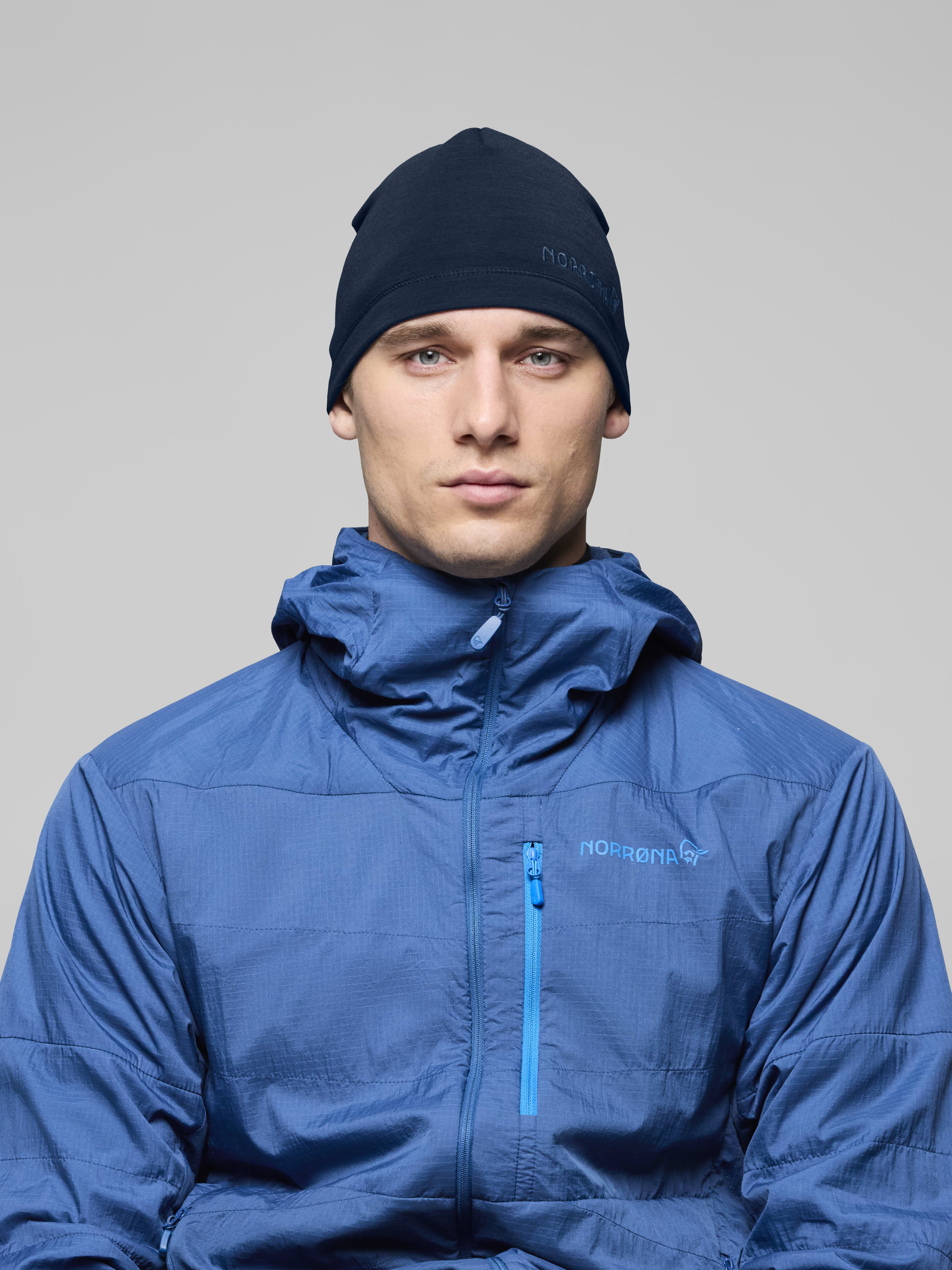 Female Look front image of 29 warmwool2 Beanie Indigo Night