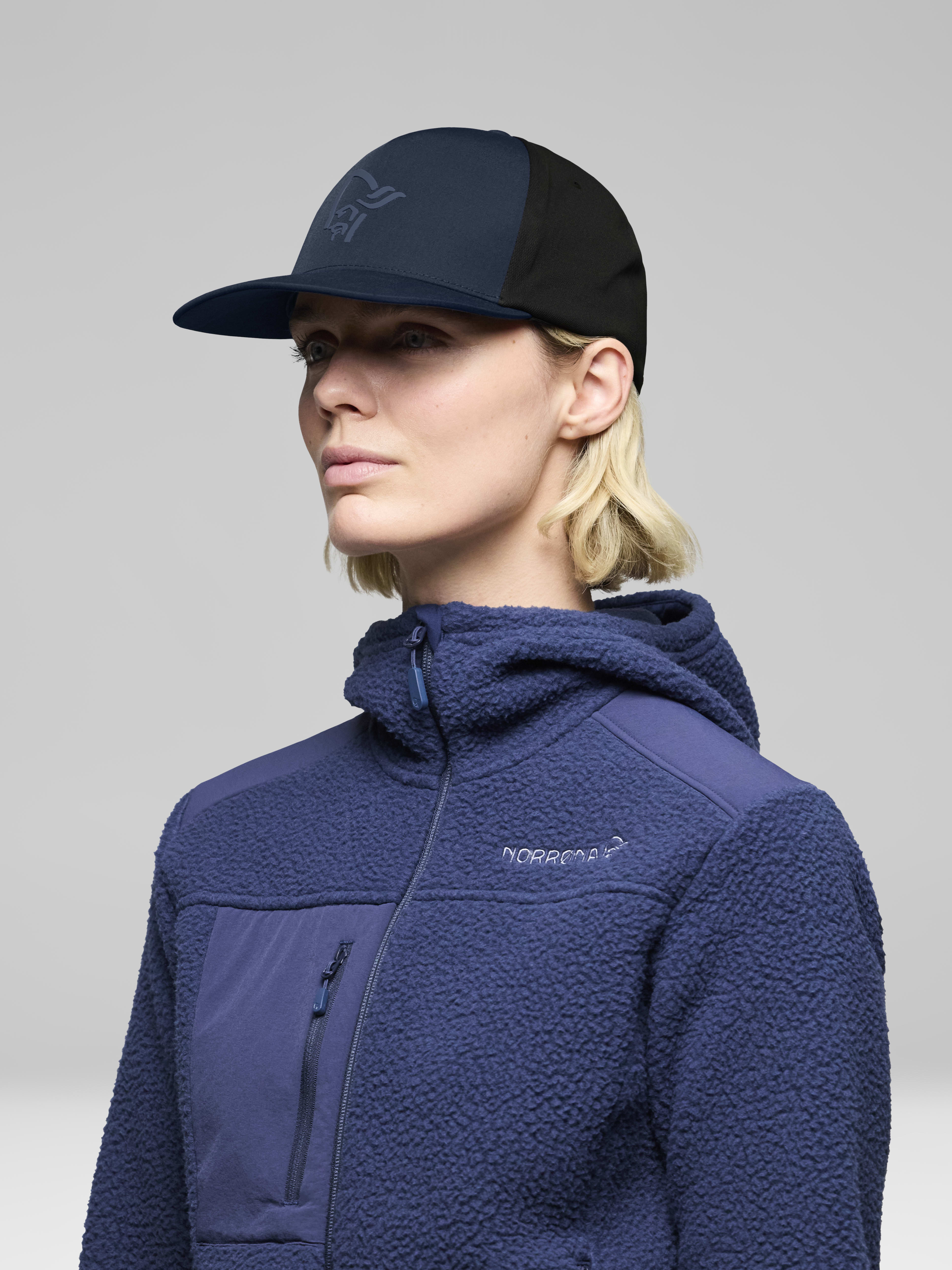 Female Look side image of 29 tech trucker Cap Indigo Night