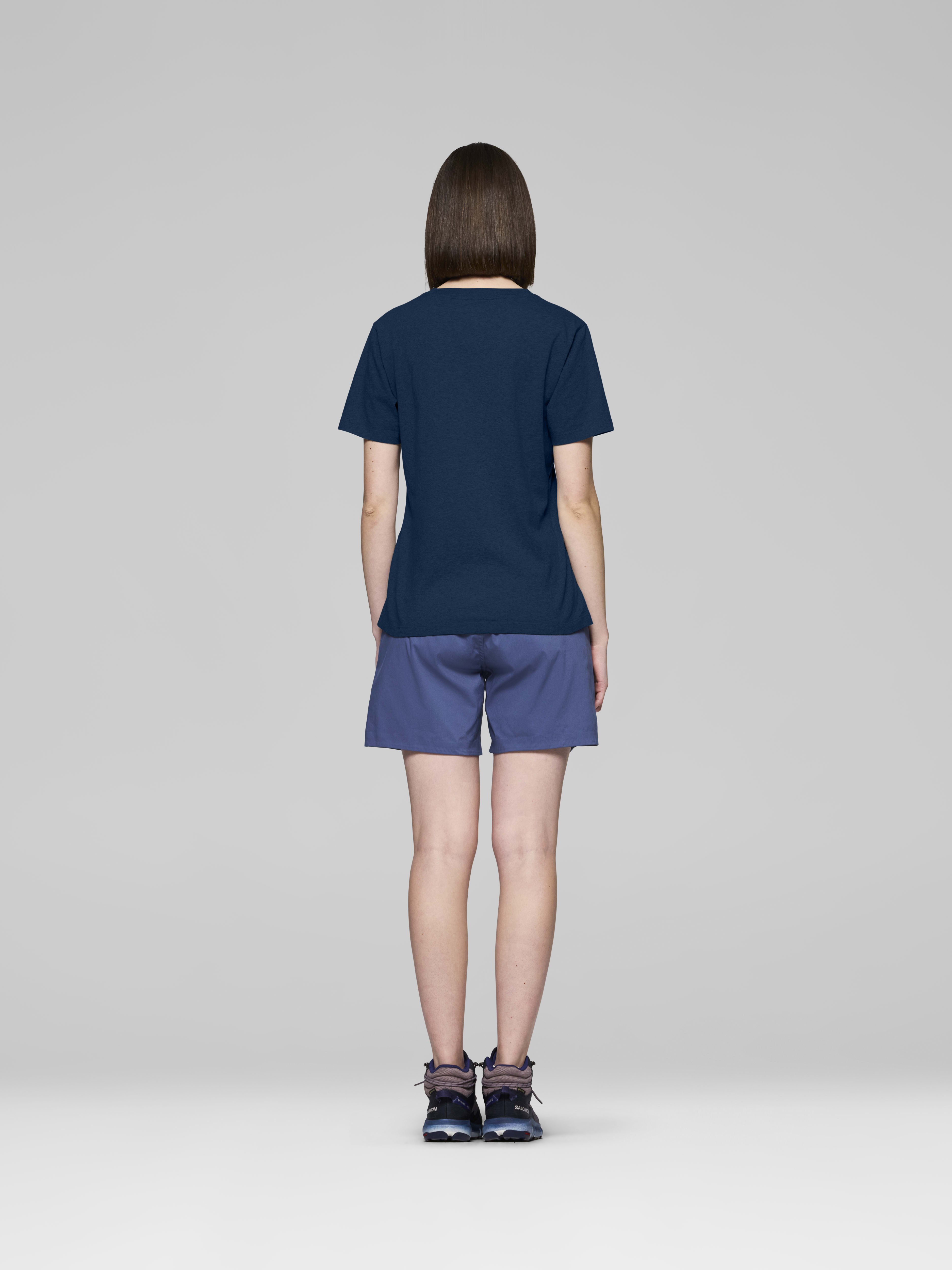 Female Look back image of 29 cotton viking patch T-shirt Indigo Night
