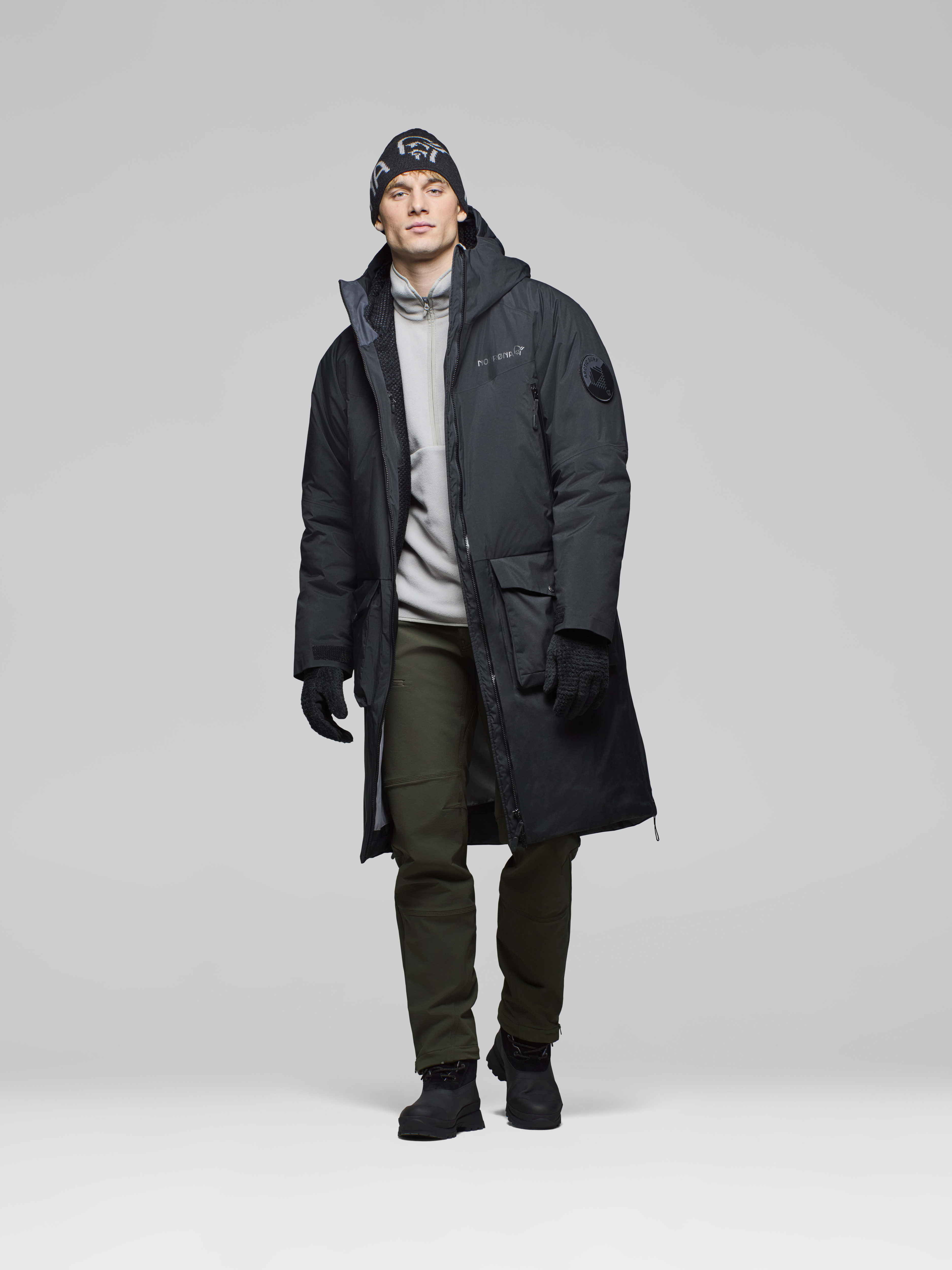 Male Look front image of unstad Gore-Tex Parka Caviar Black