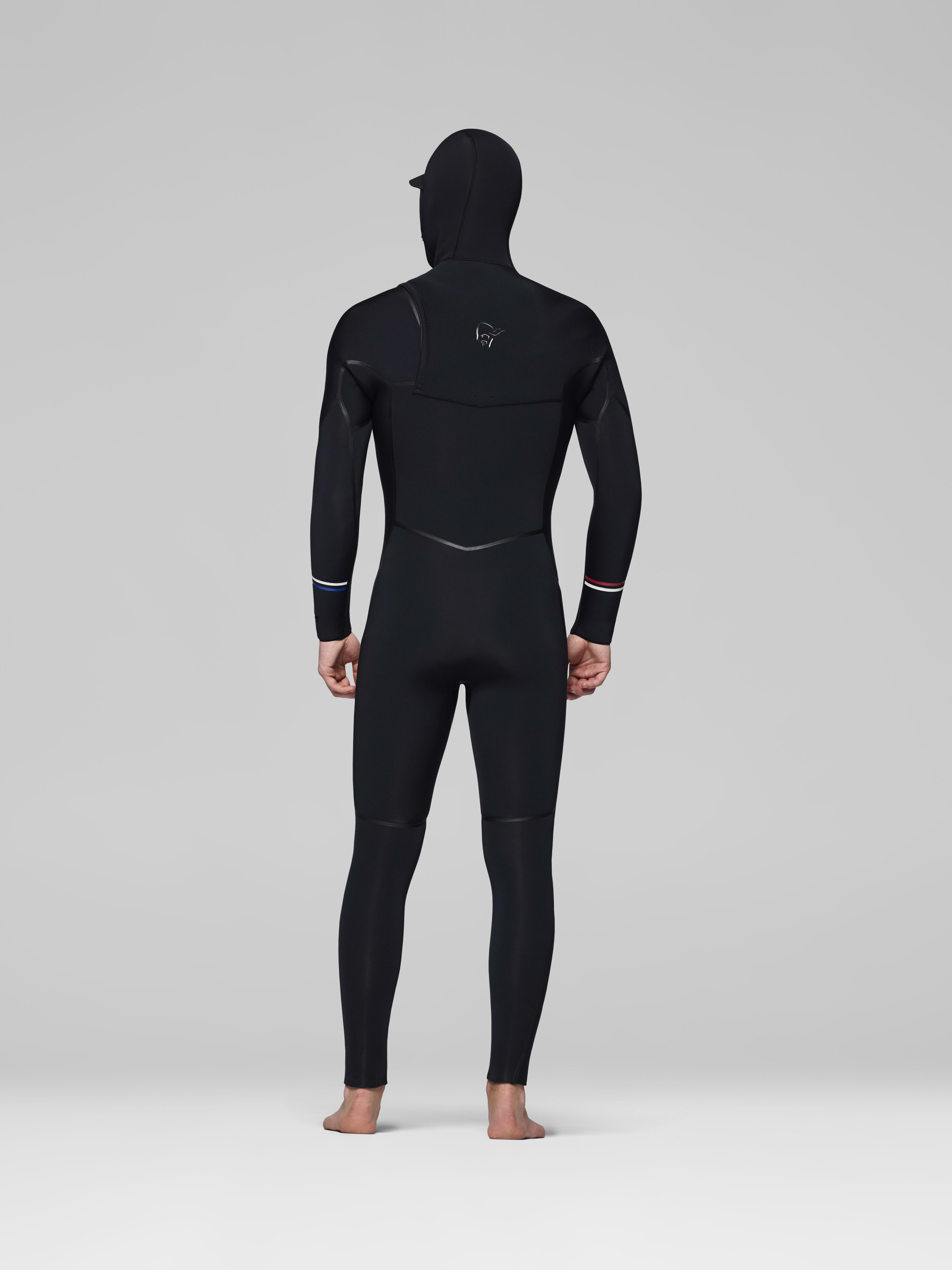Male Look back image of unstad 5.5/5/4mm Hooded Wetsuit Caviar Black