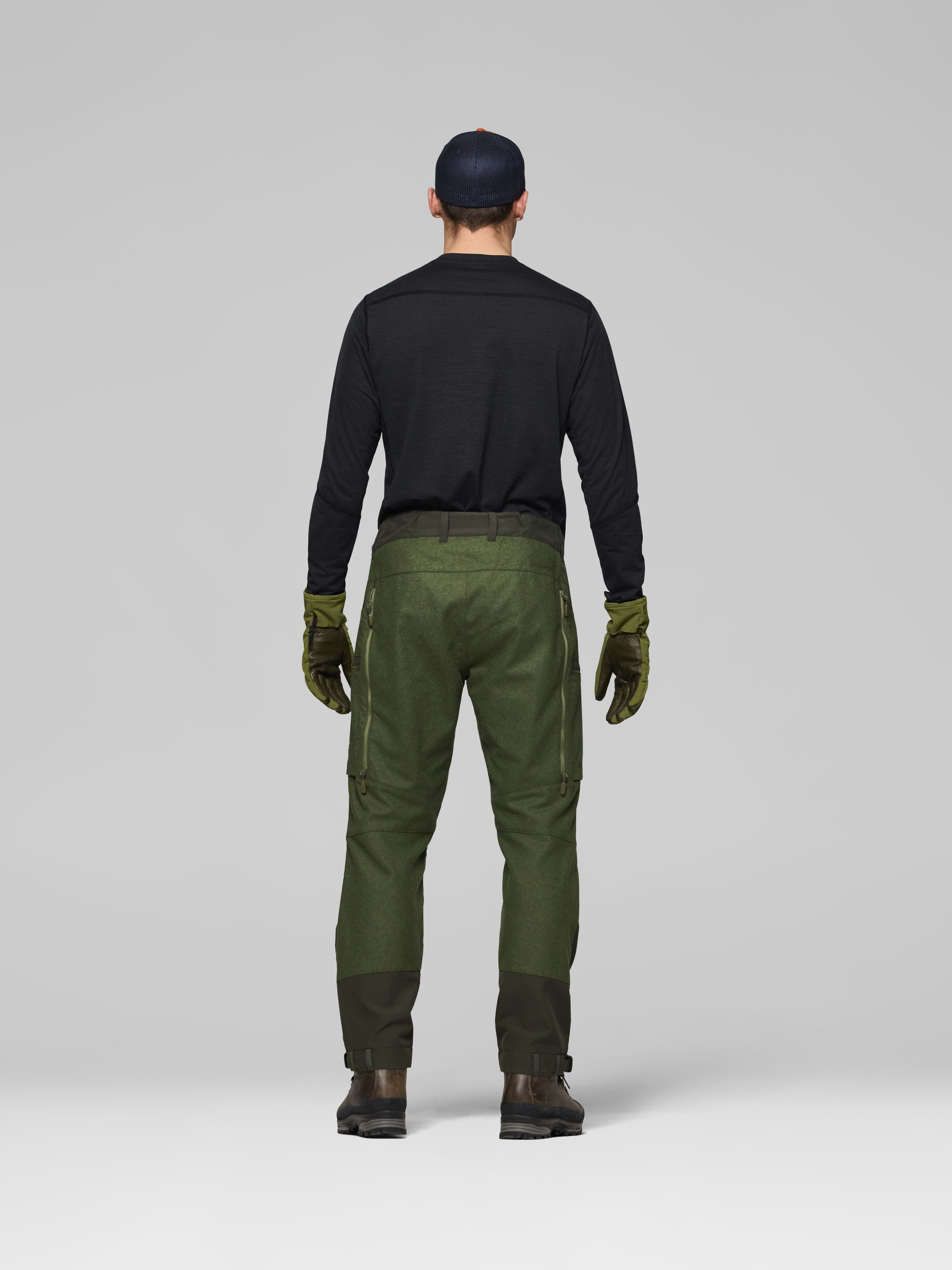 Male Look back image of kvinnherad wool Pants Olive Night