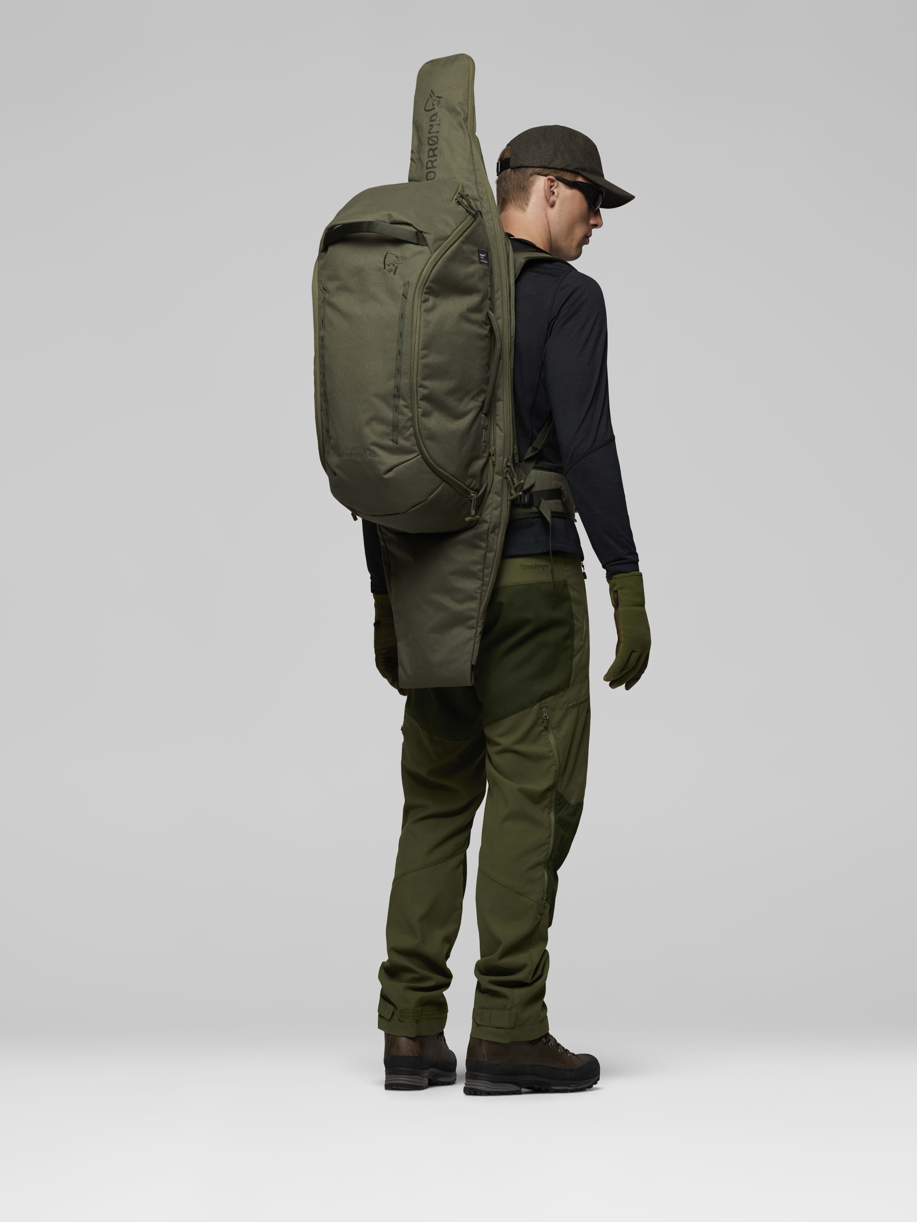 Female Look opening image of kvinnherad 45L Pack Olive Night