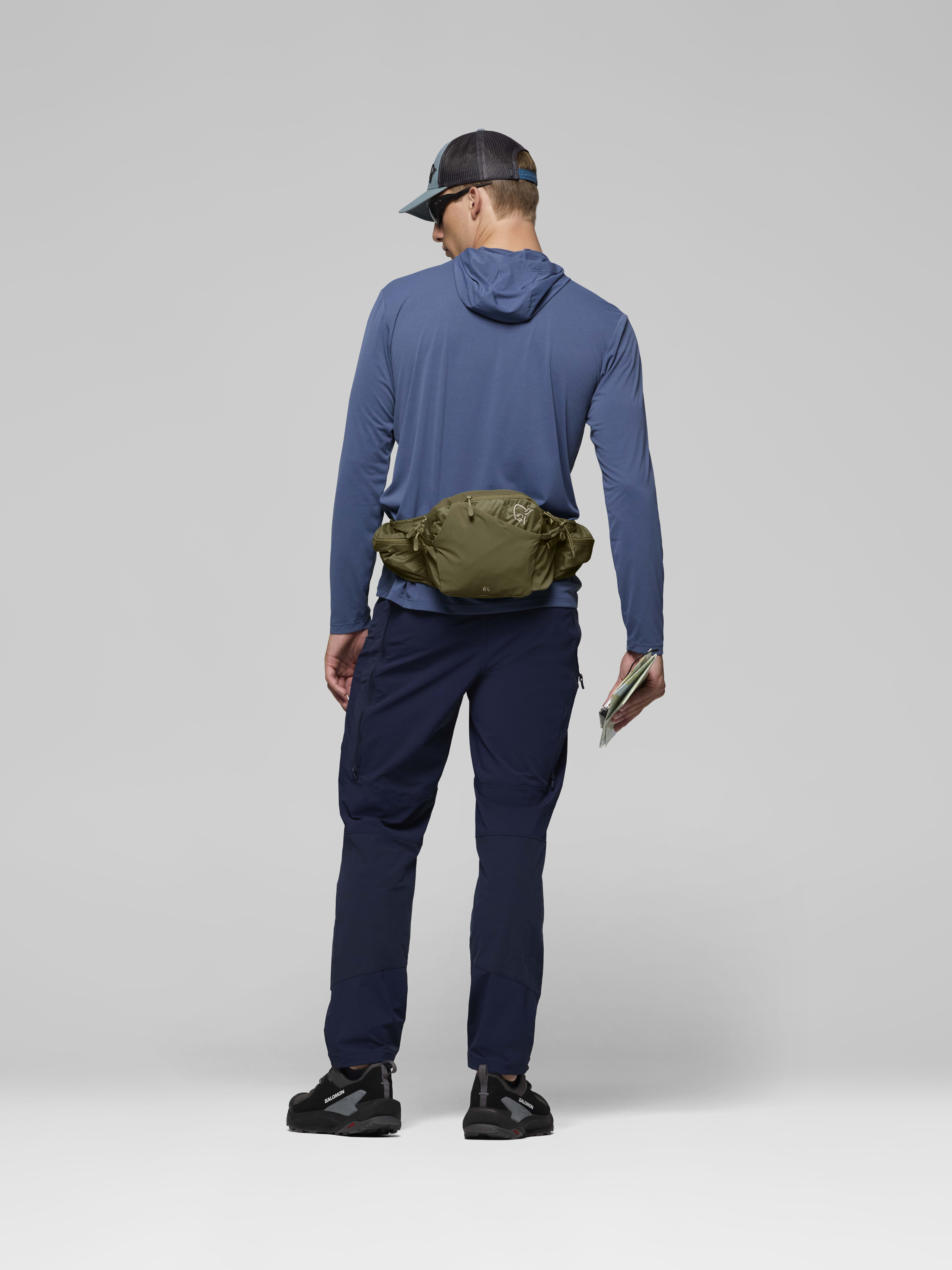 Female Look opening image of femund econyl70 6L Hip Pack Olive Night
