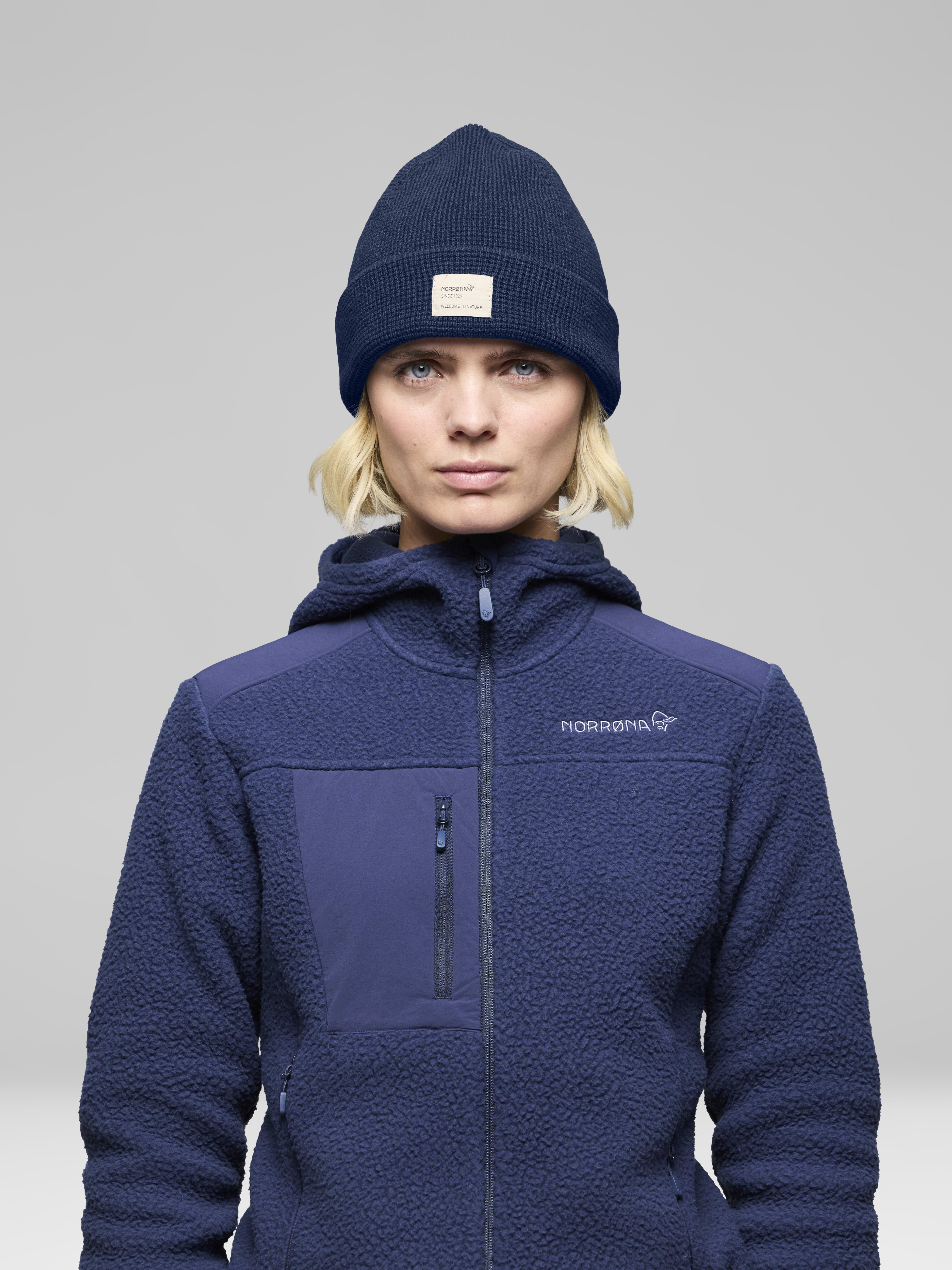 Female Look front image of 29 heavy cotton Beanie Indigo Night Melange