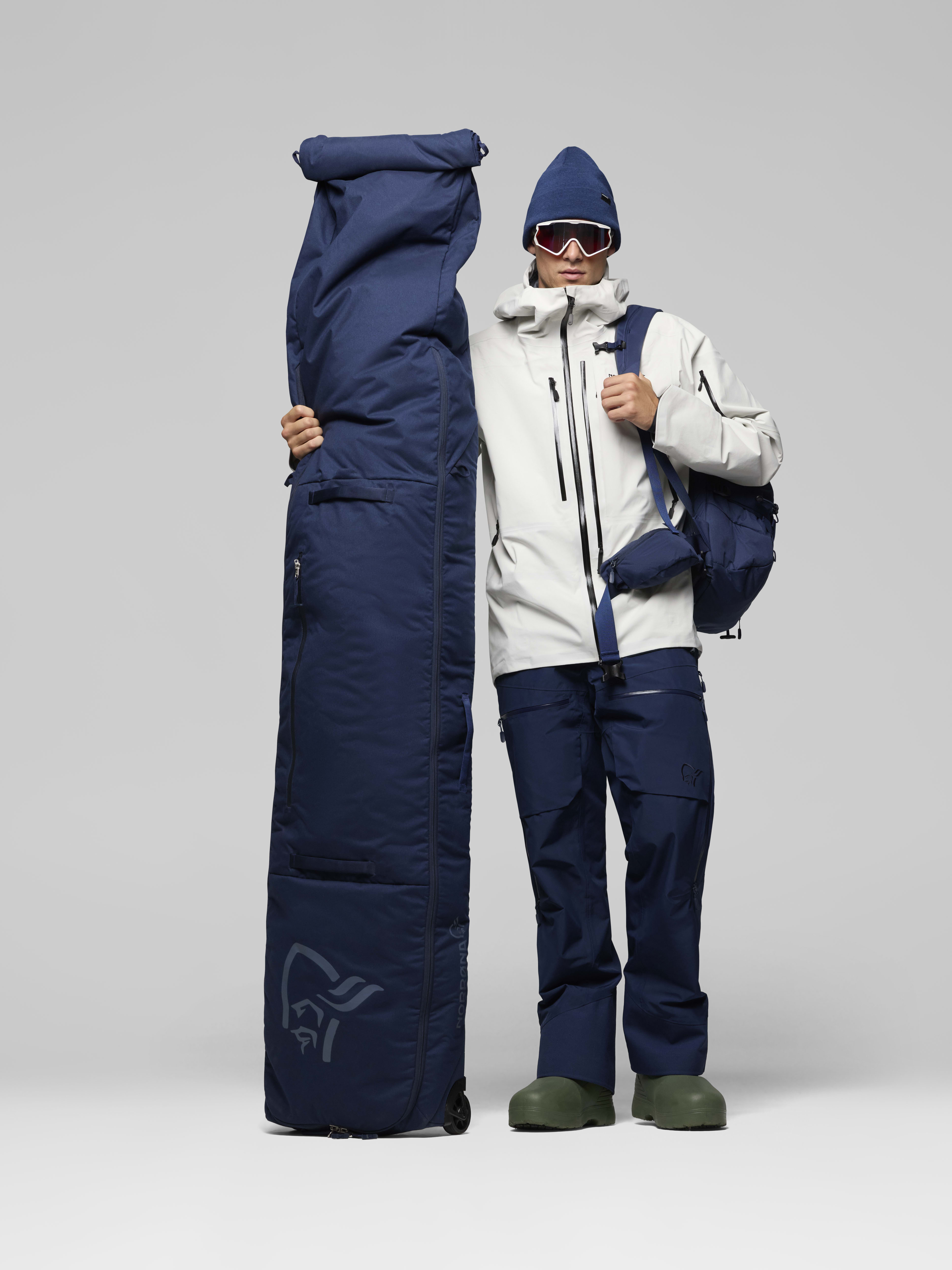 Female Look opening image of norrona XL Ski Bag Indigo Night