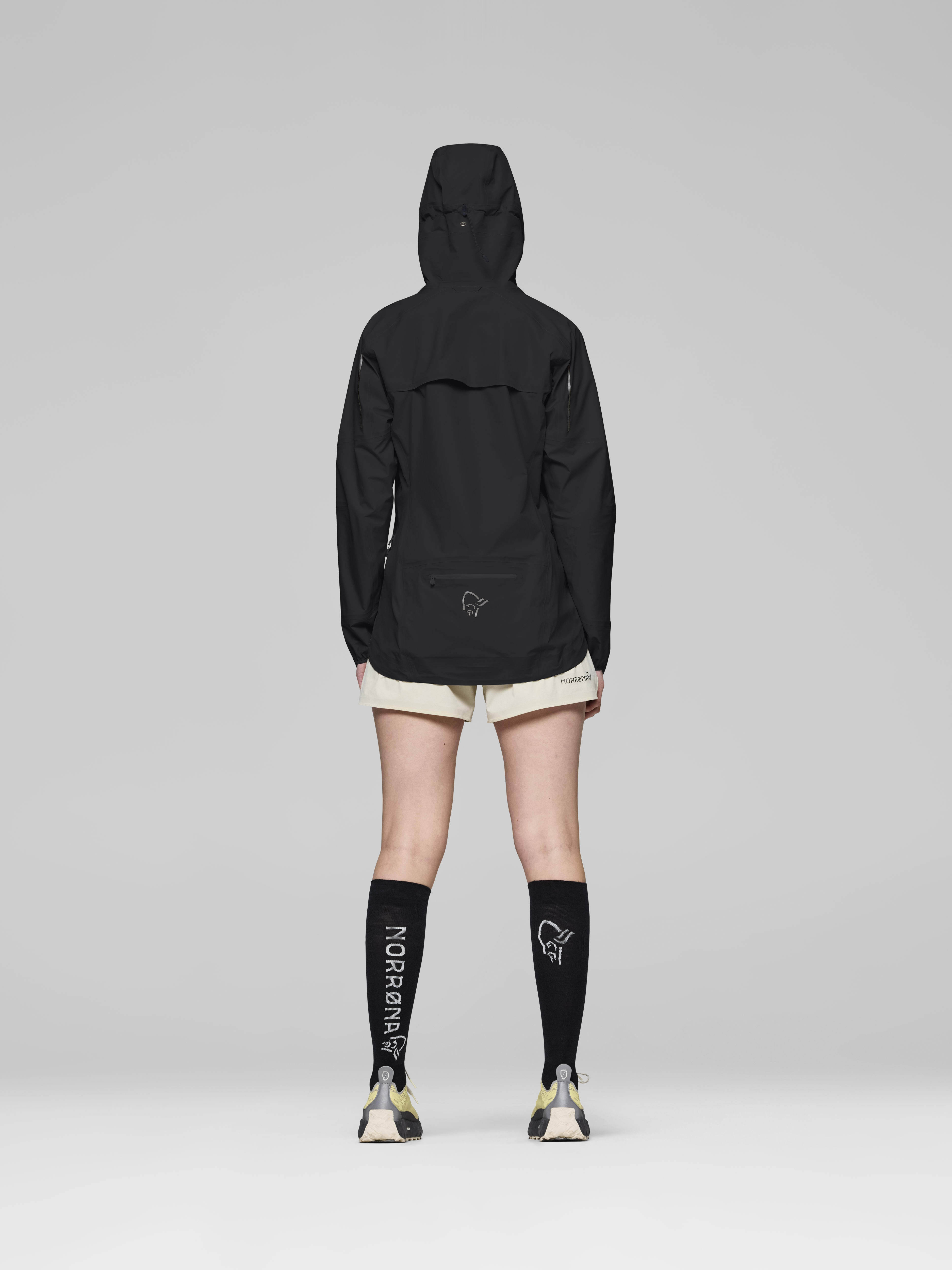 Female Look opening image of senja light merinoUll long Socks Caviar Black