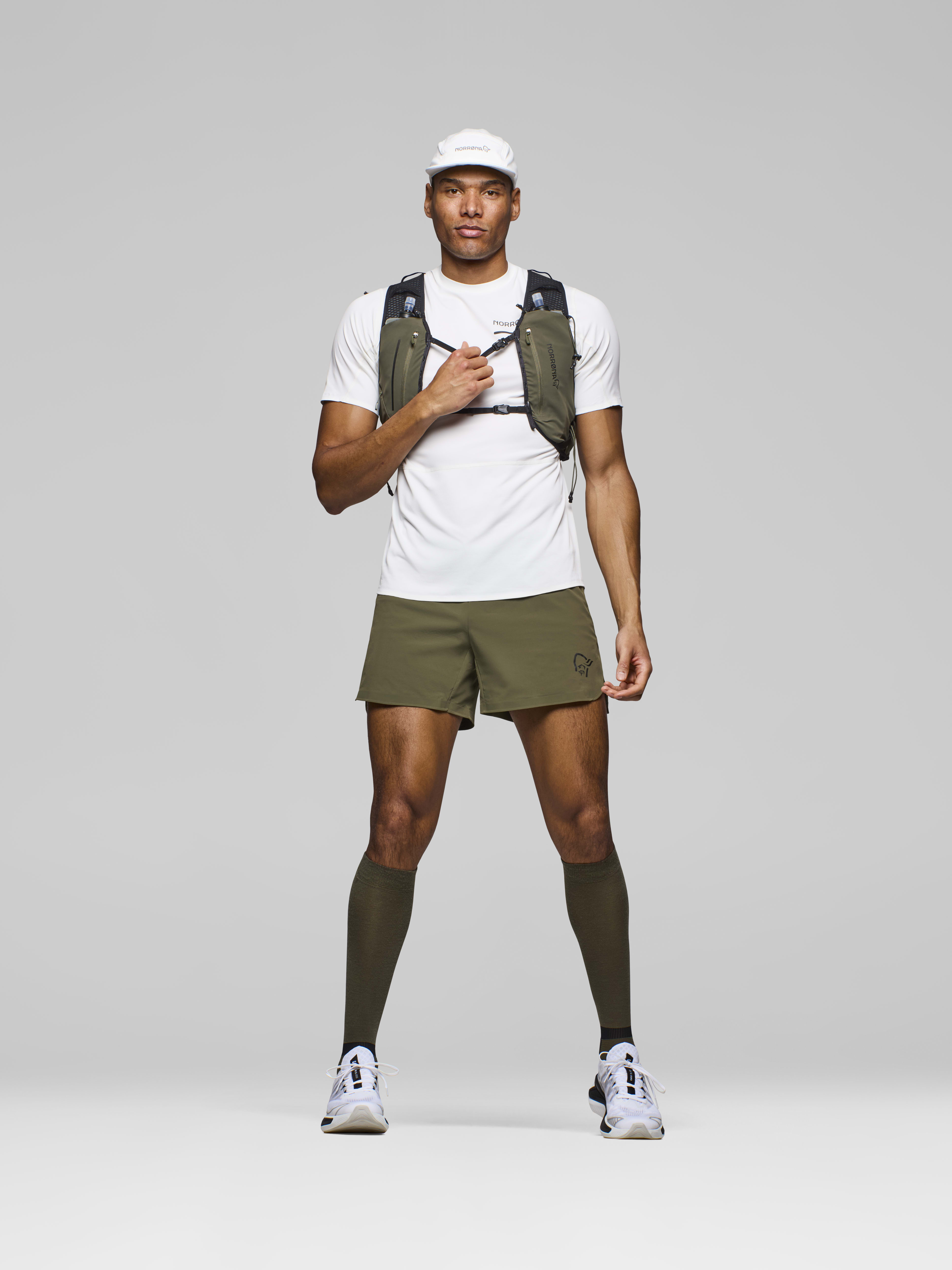 Male Look front image of senja flex1 5" Shorts Olive Night