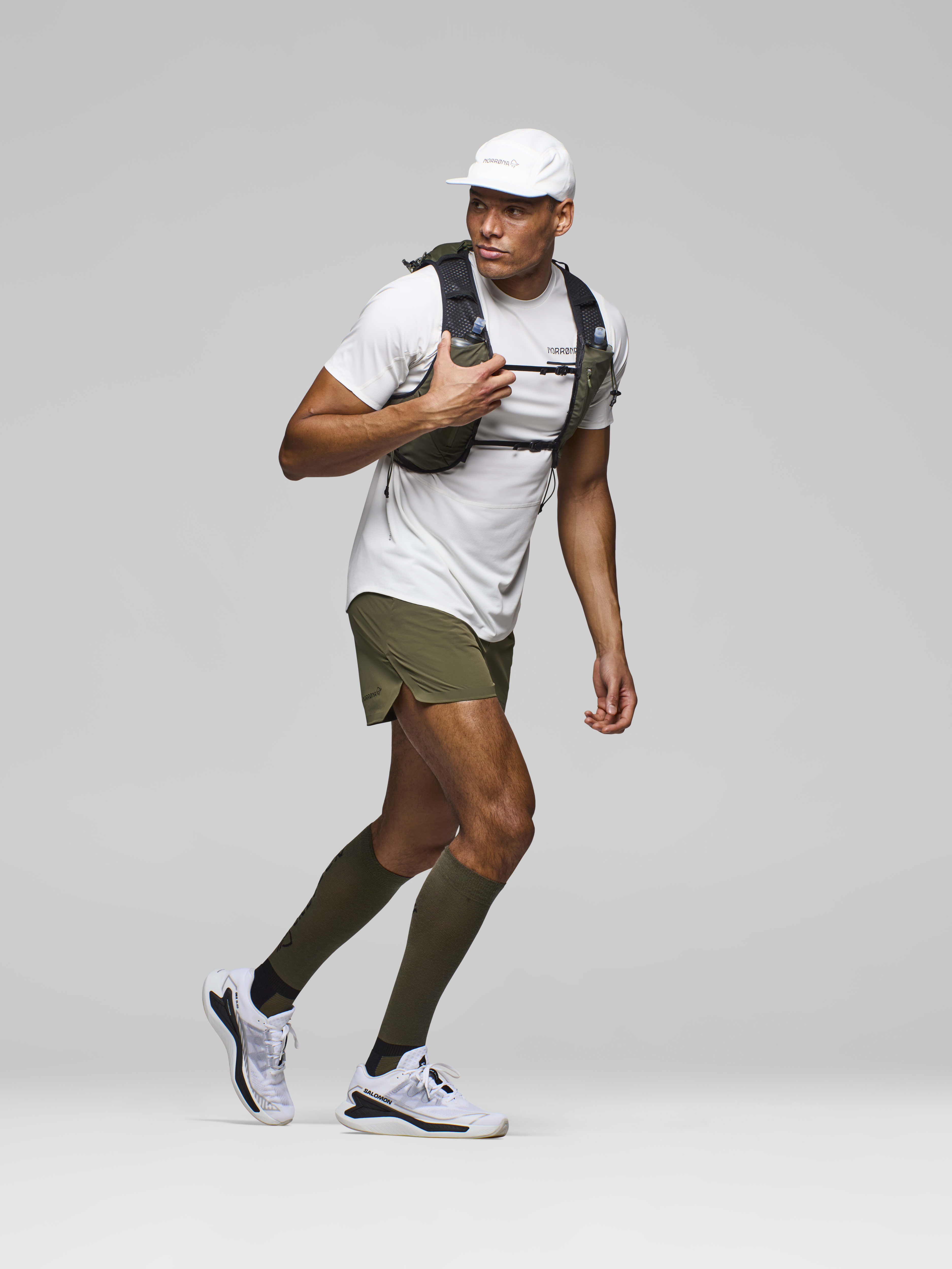 Male Look opening image of senja flex1 5" Shorts Olive Night