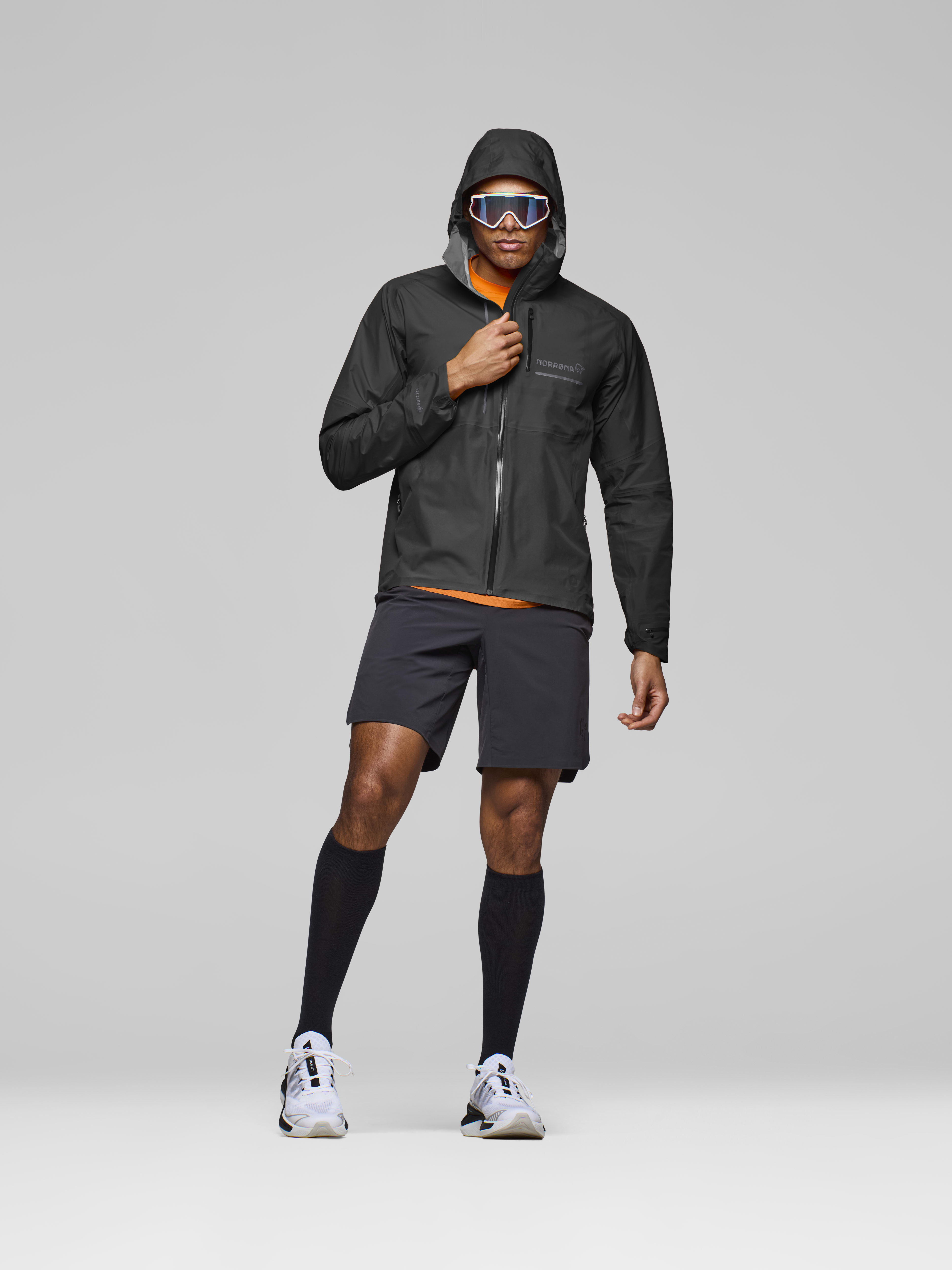 Male Look opening image of senja Gore-Tex Jacket Caviar Black