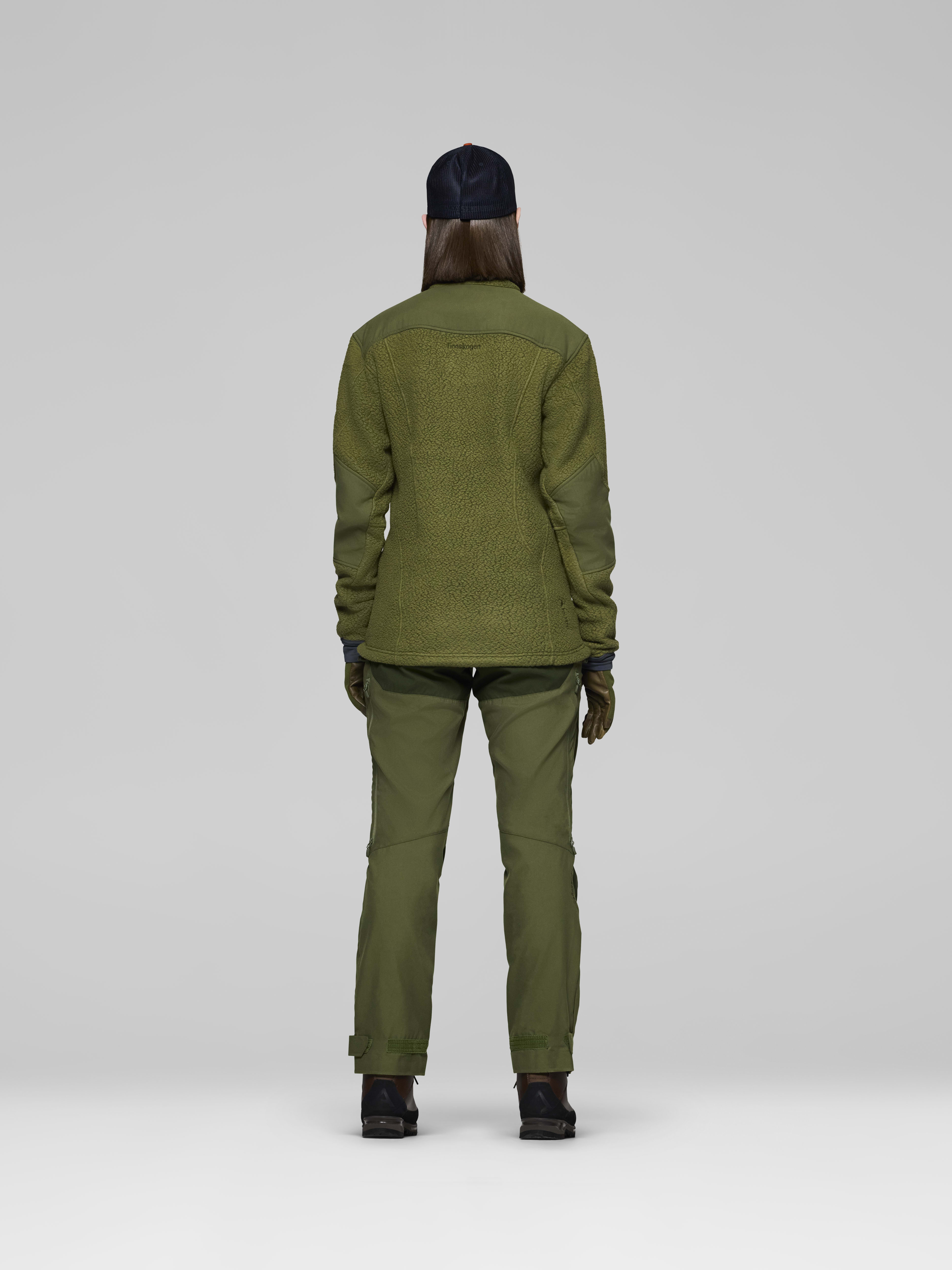Female Look back image of finnskogen warm2 Jacket Light Green