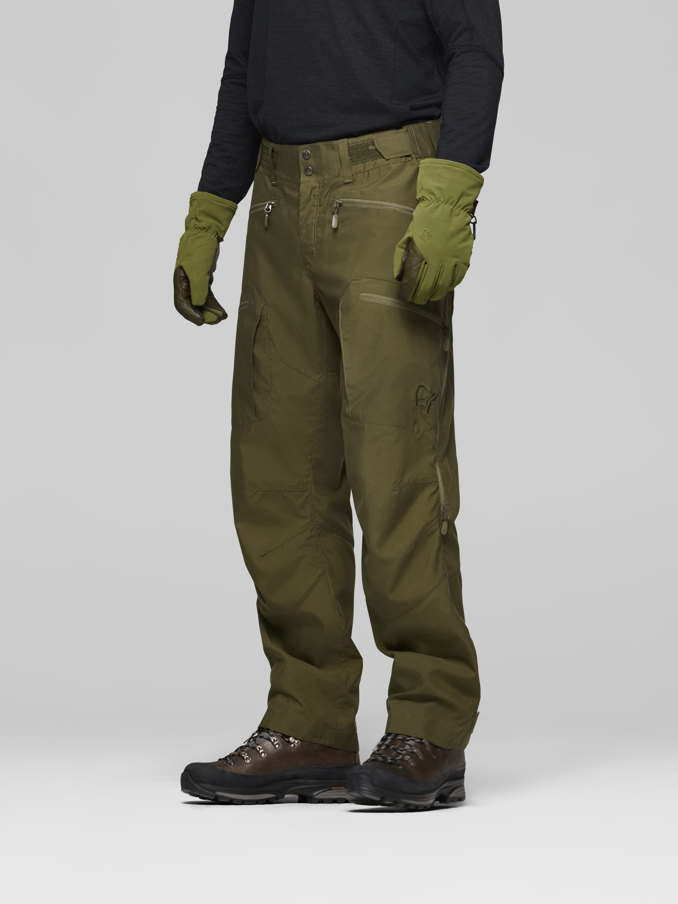 Male Look image of finnskogen hybrid Pants Olive Night
