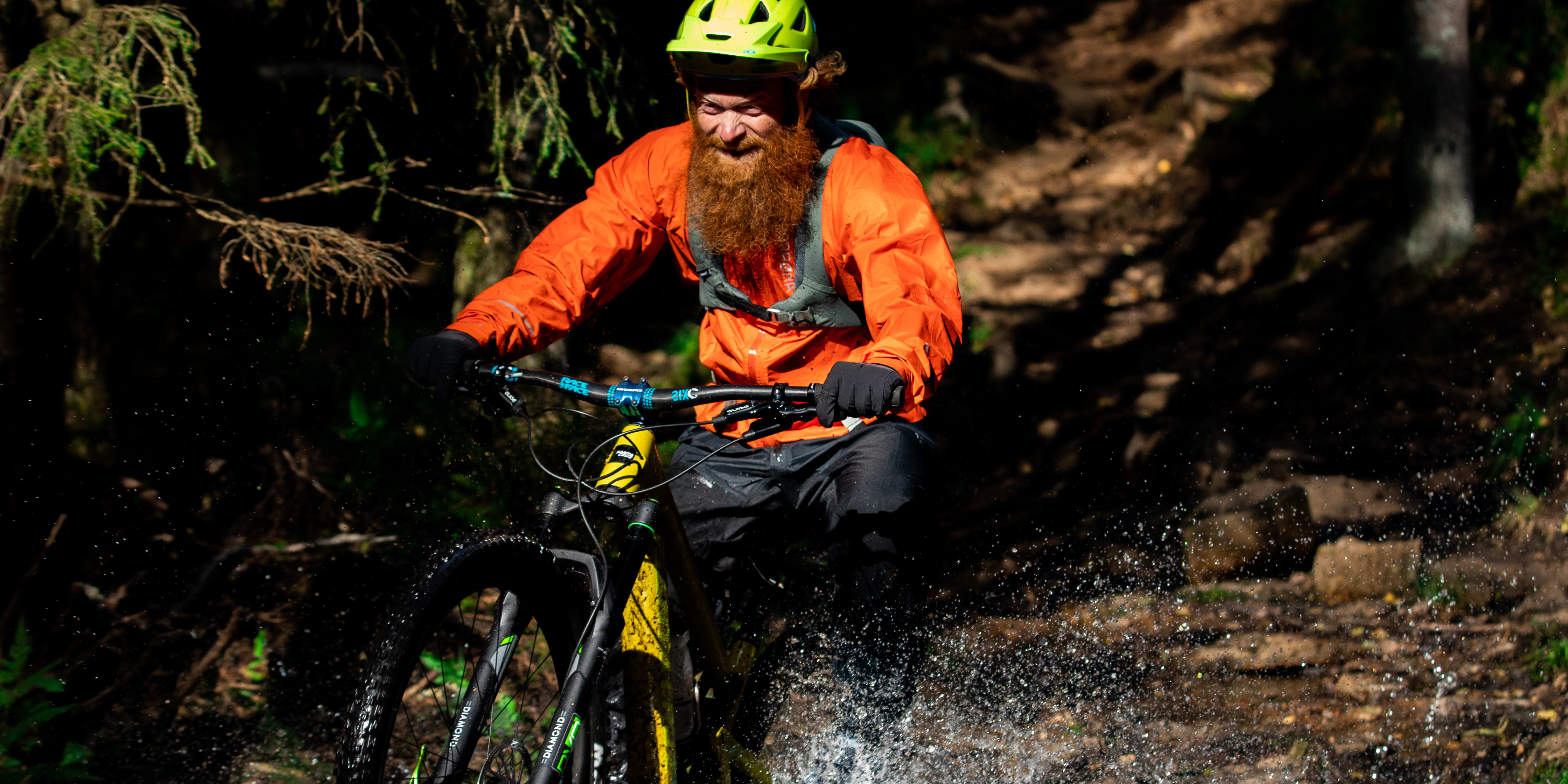 Rider Aslak Mørstad - Photo Chris Holter - Place Ostmarka Oslo Norway - User Rights Unlimited - Product Product2207-18
fjørå dri1 Jacket (M) 5621
Pureed Pumpkin2208-18
fjørå dri1 Pants (M)