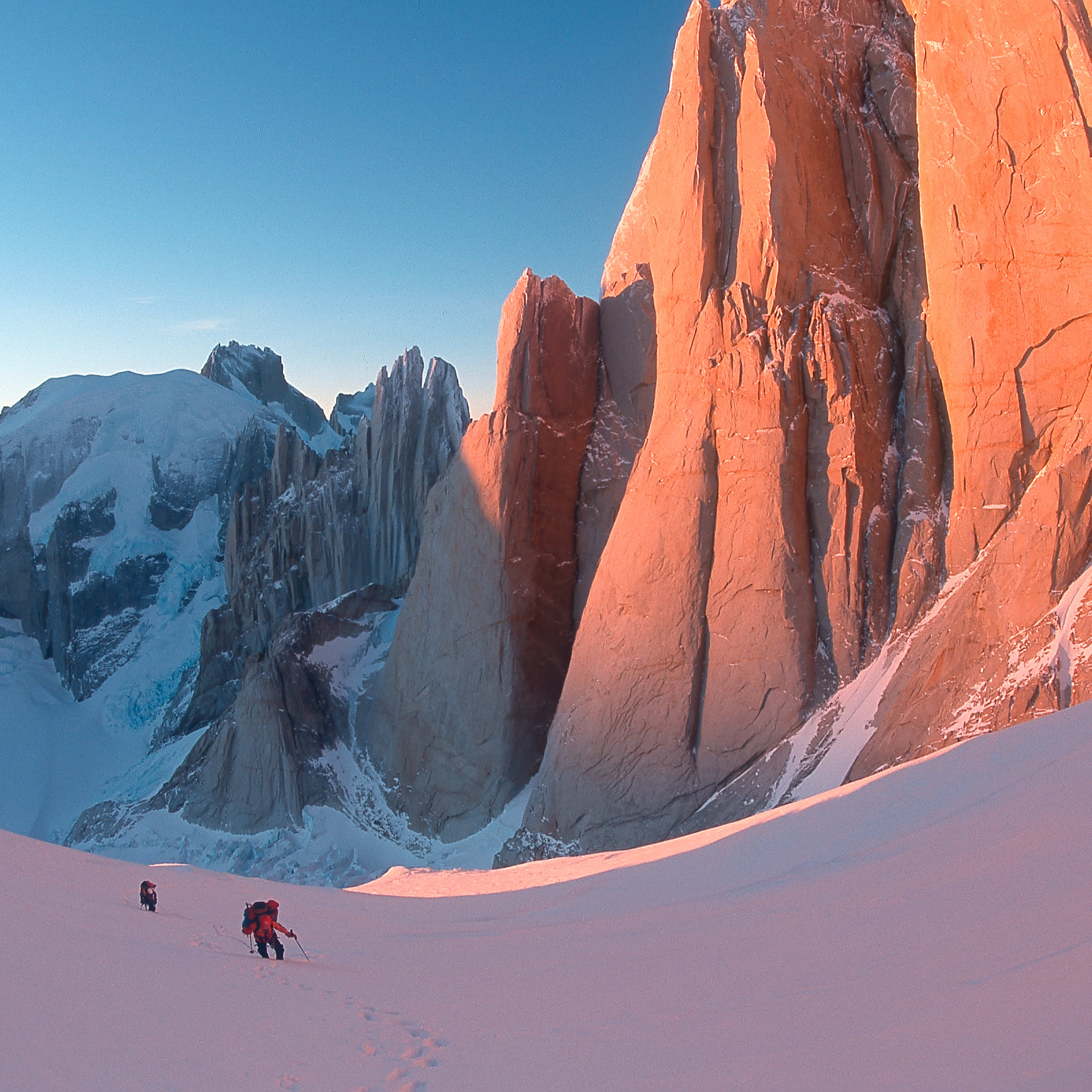 Erste Winterbesteigung der Westwand des Cerro Torre (Ferrari Route) durch Thomas Ulrich, David Fasel, Stephan Siegrist und Greg Crouch.