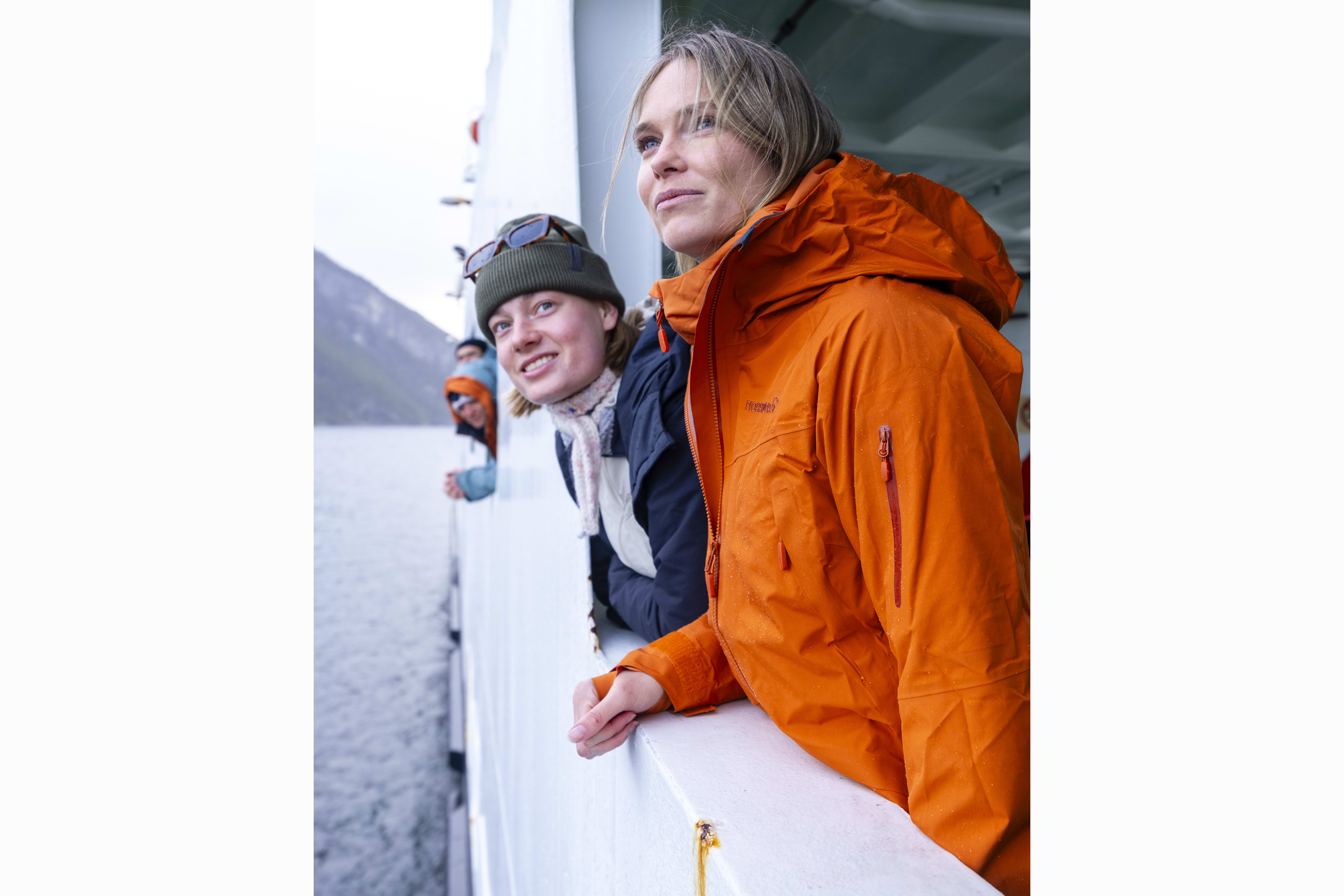 NORRONA けたたましい svalbard Gore-Tex Jacket レディースXS 