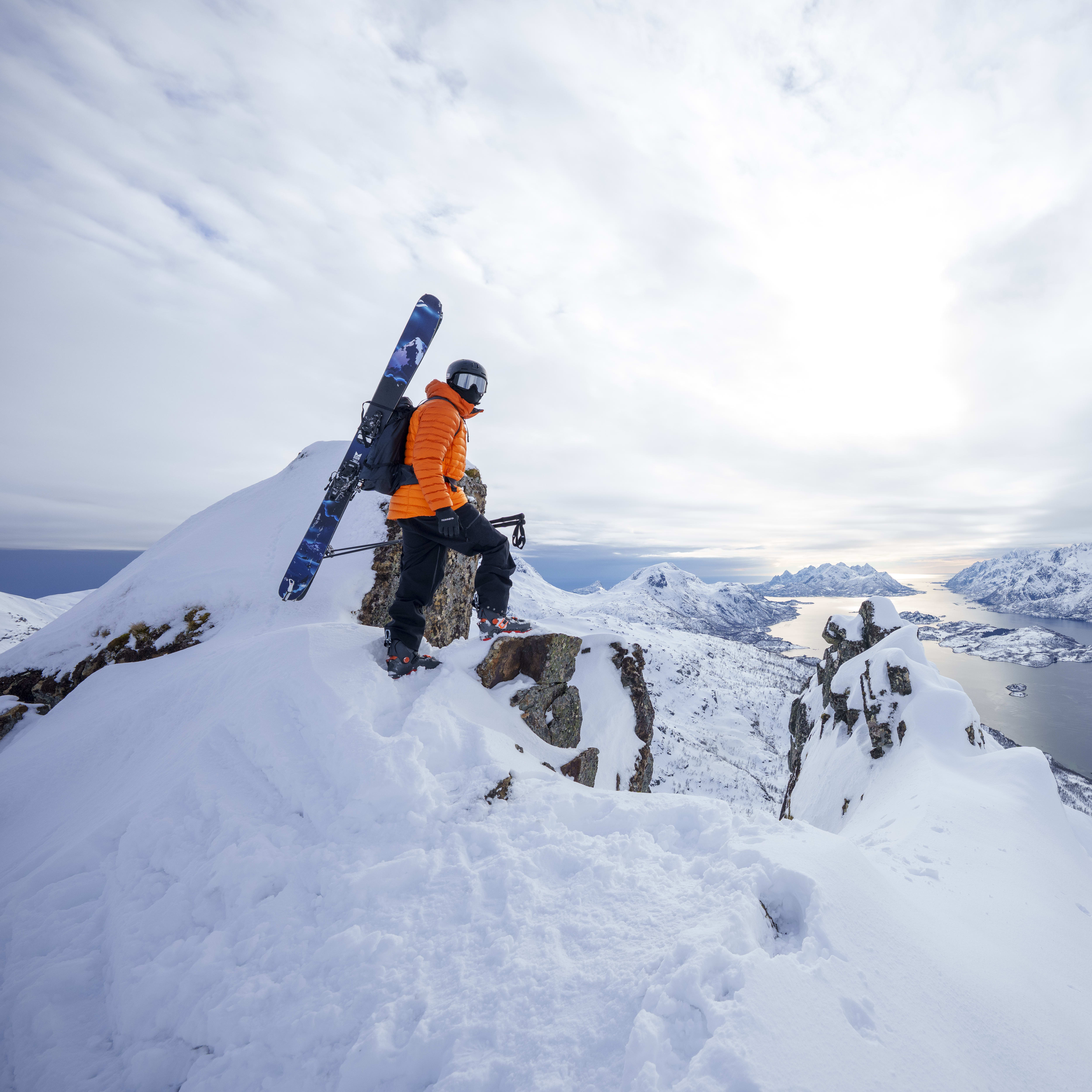 ,, Benjamin Forthun ,1001-24 1003 lofoten down800 Anorak ,1005-25 7718 lofoten Gore-Tex Pro Plus Pants action