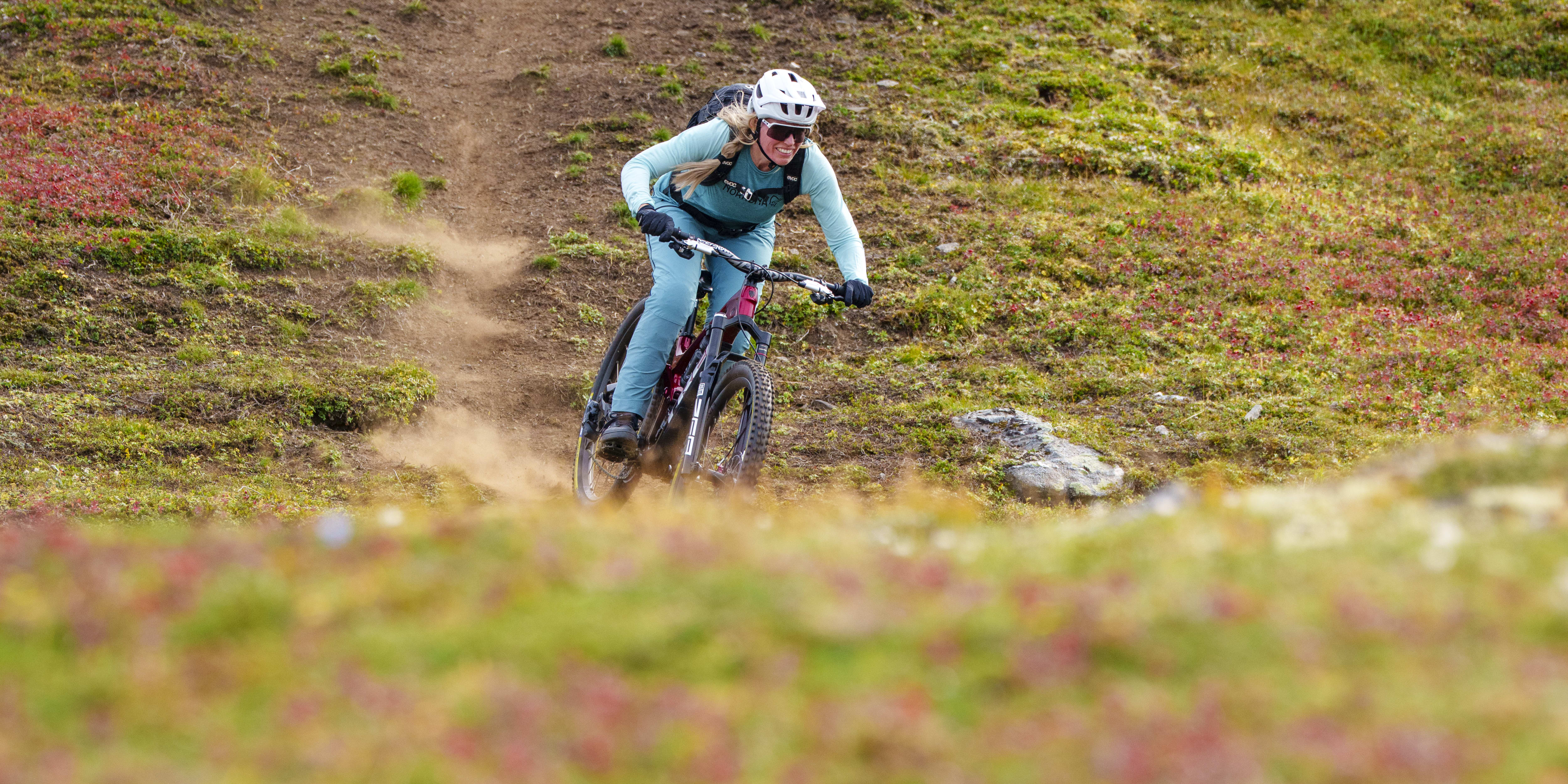 Kathi Kuypers 2234-25 6650fjørå equaliser lightweight Long Sleeve W's Brittany Blue/Aqua Haze 2255-26 6647 fjørå flex1 Pants W's Brittany Blue