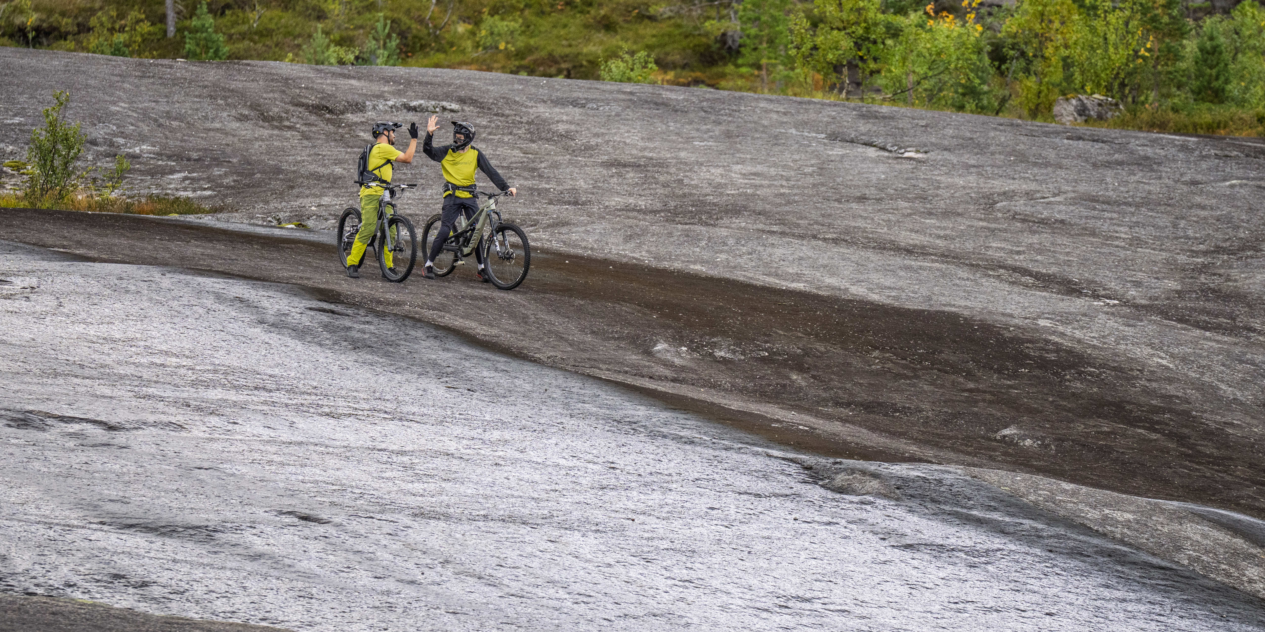 Antoni Villoni Birk Gunnar Selquist 2232-25 5563 fjørå equaliser lightweight Long Sleeve M's Golden Lime/Caviar Black