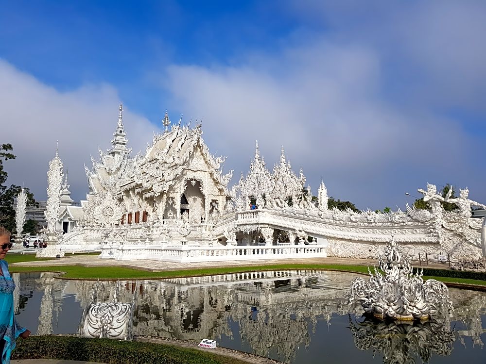 One Day Chiang Rai Tour and White temple