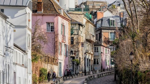 Le strade del quartiere di Montmartre a Parigi