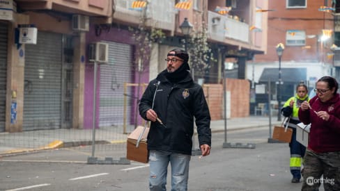 Despertà Fallas Valencia - falleros en las calles