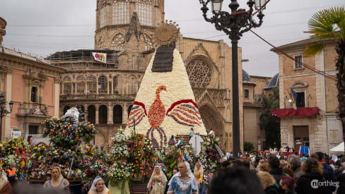 Virgin of the Forsaken statue in Plaça de la Mare de Déu.