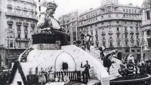 Falla in Plaza del Ayuntamiento - History of Fallas in Valencia