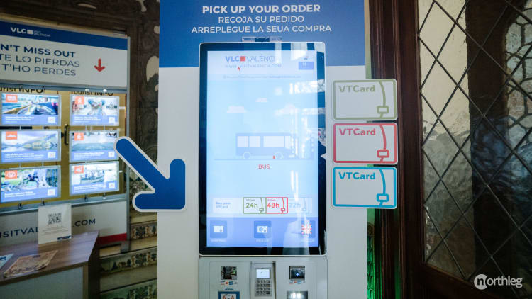 Digital kiosk display for Valencia Tourist Card with interactive touchscreen interface