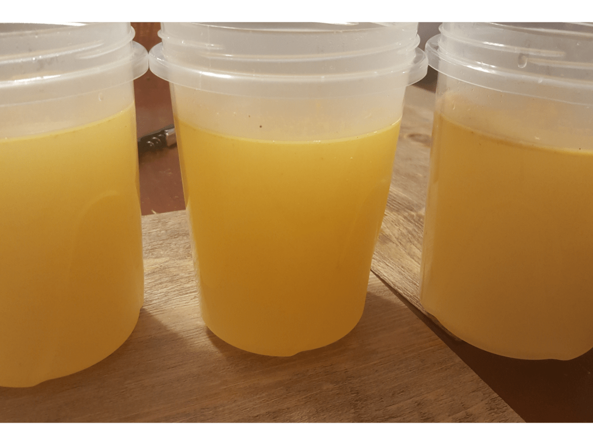 Bouillon de poulet maison - Image 1