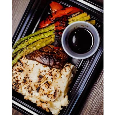 Chef Curry To Go Meal Delivery