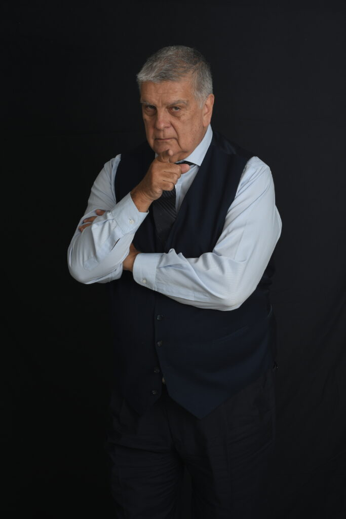 luis